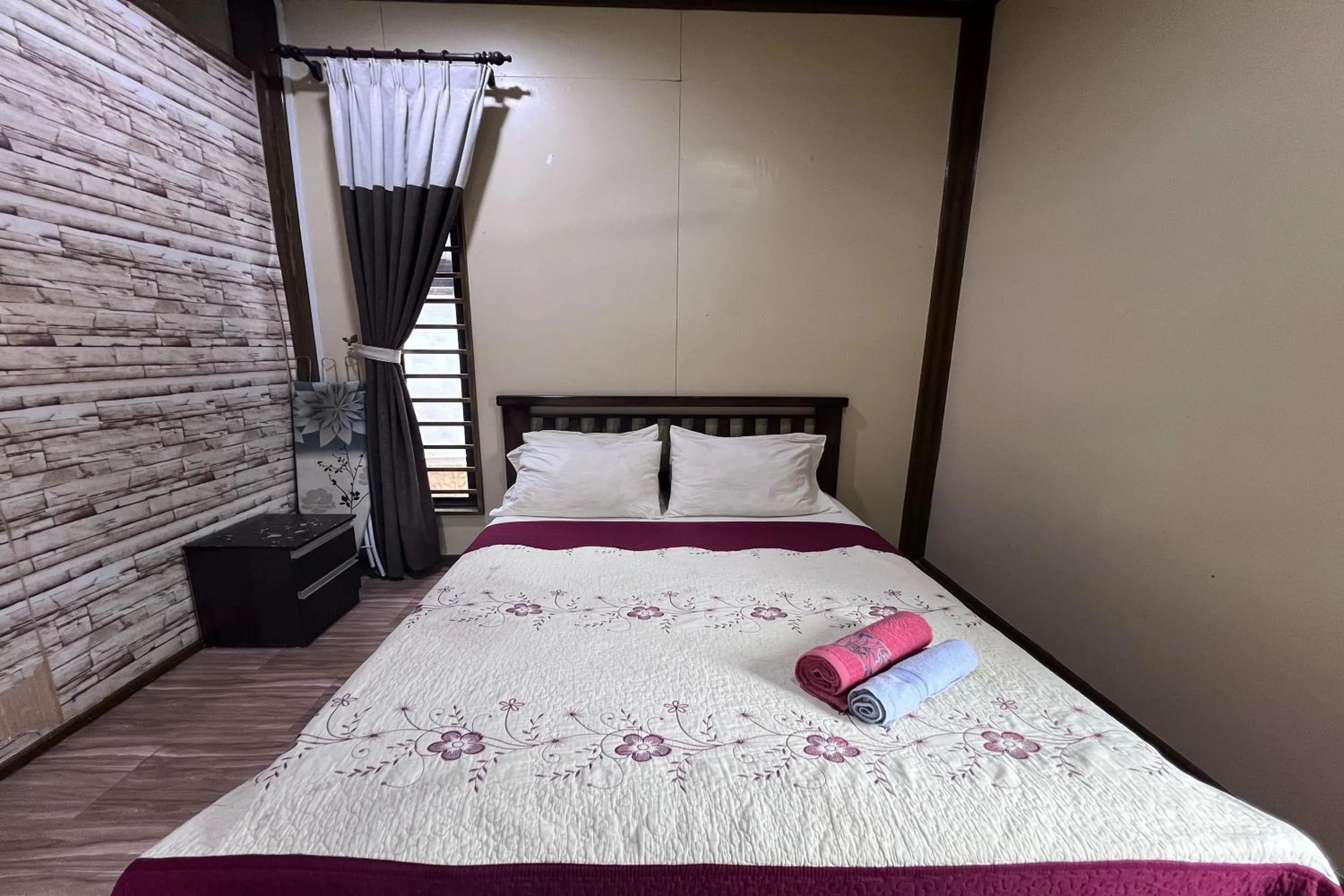 Bedroom, Bed in Nurbayu Chalet, Kemaman