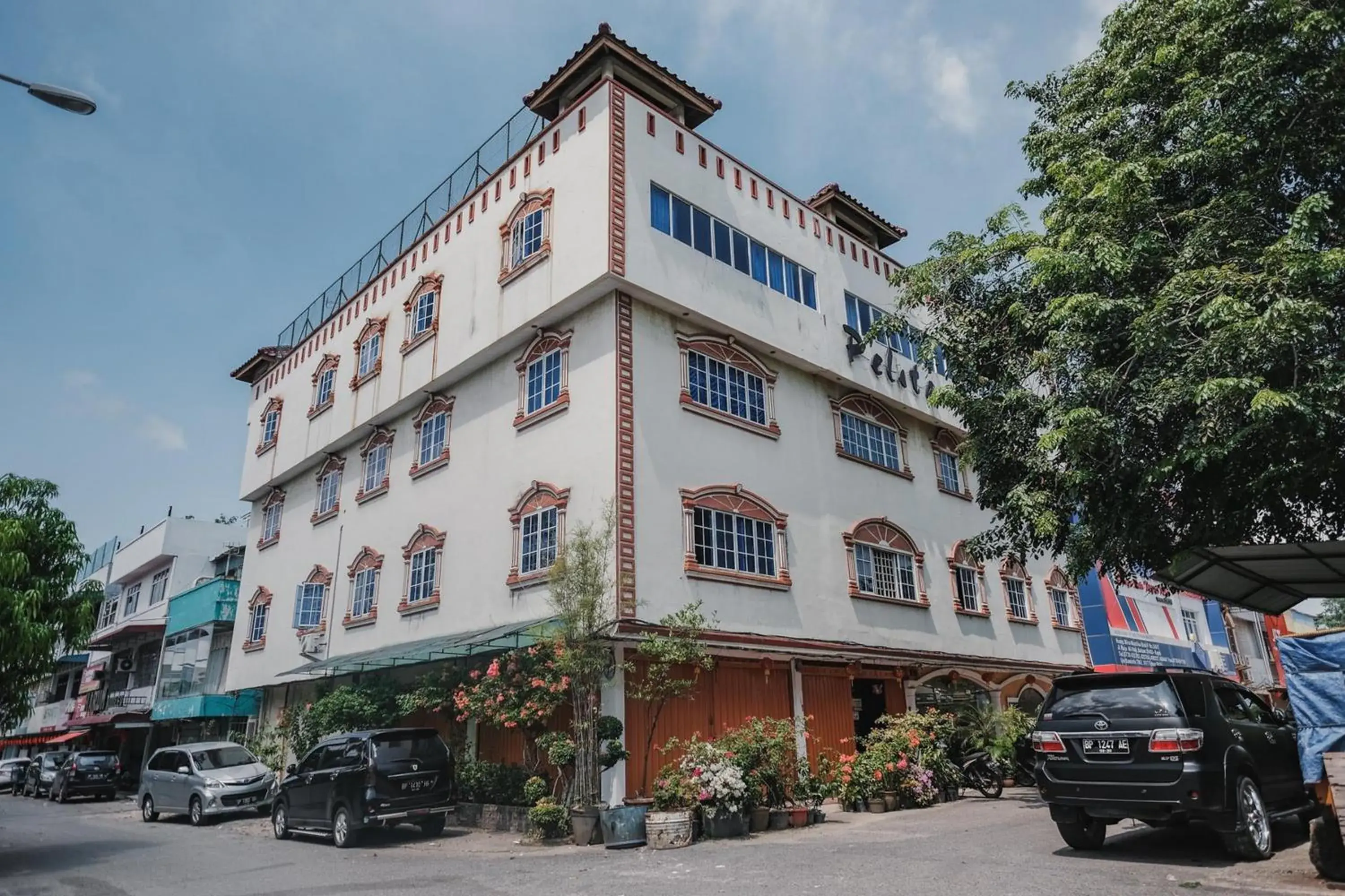 Reddoorz near Nagoya Hill Mall Batam 5 Reddoorz near Nagoya Hill Mall Batam 5