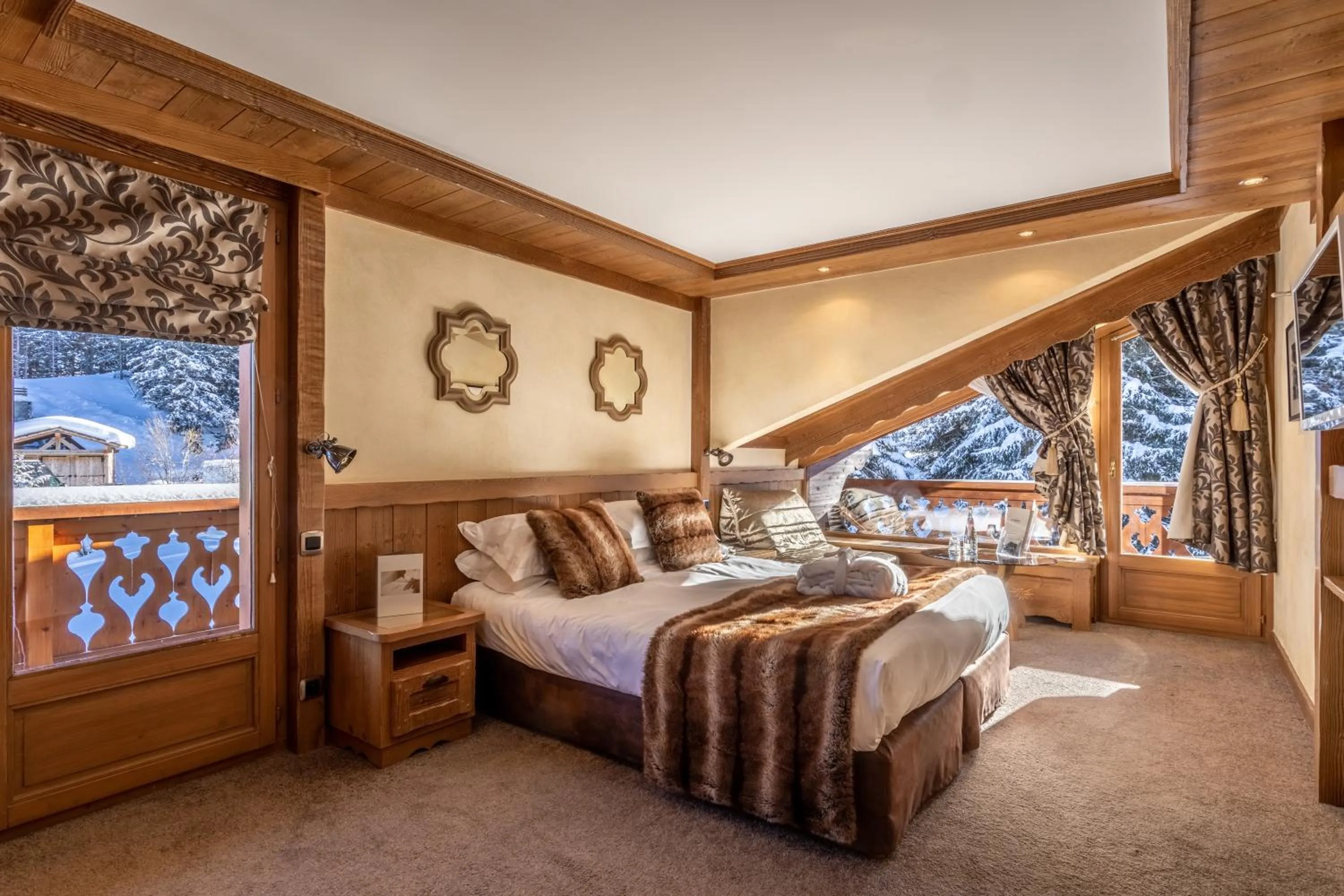 Bed in Hôtel Les Sherpas