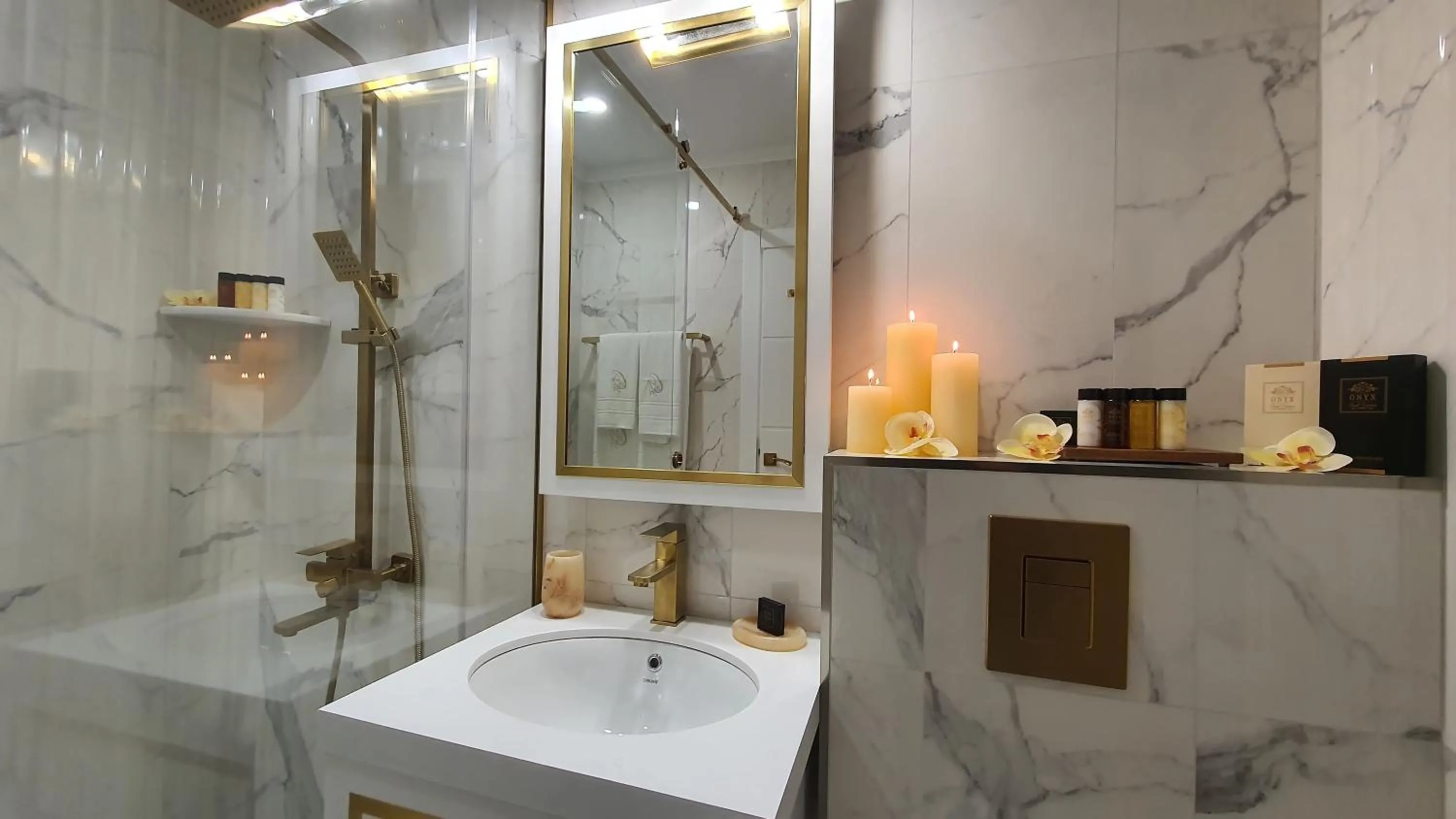 Bathroom in Onyx Beach Residence - Free Beach Access & Parking