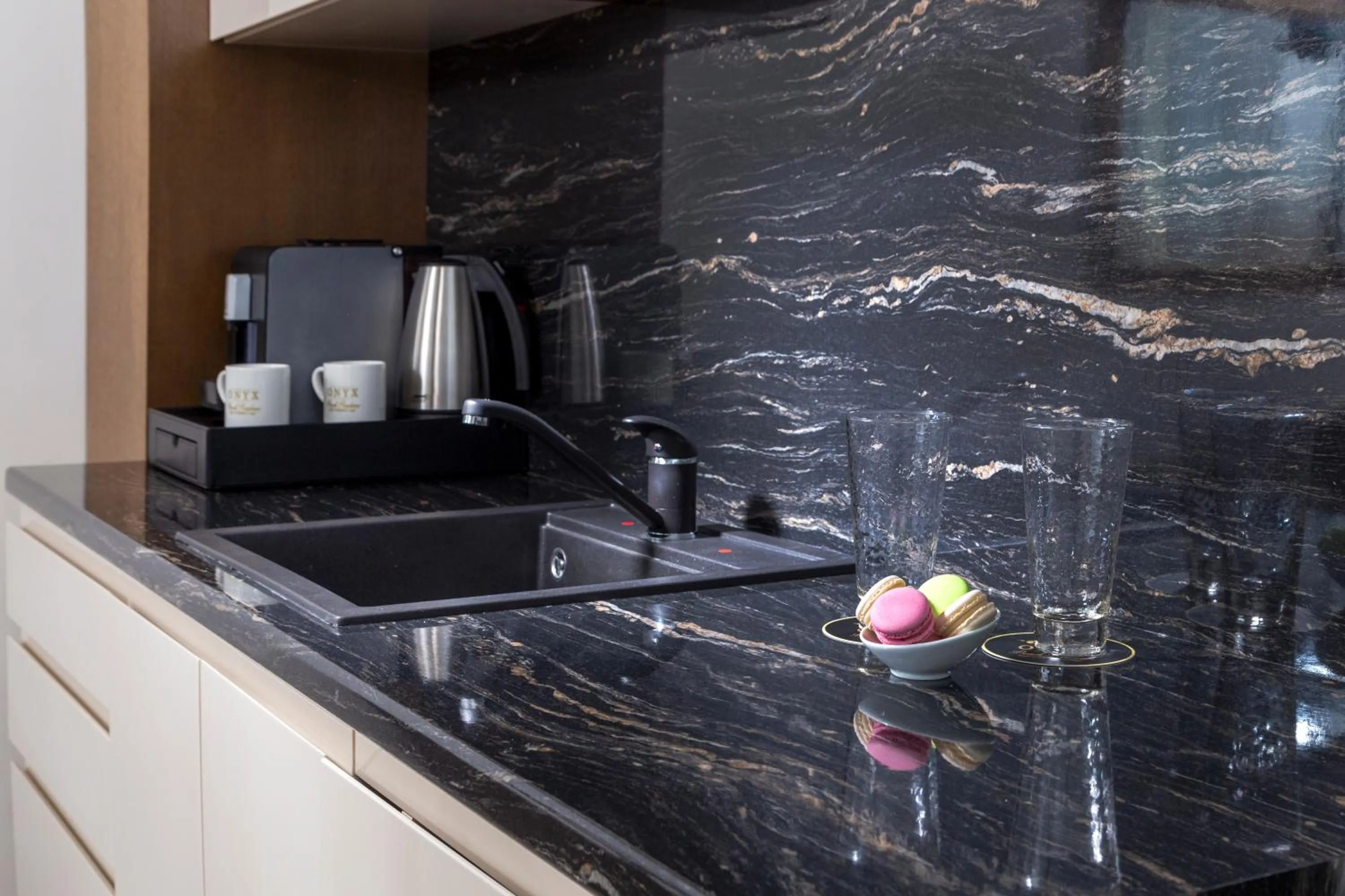 Coffee/tea facilities in Onyx Beach Residence - Free Beach Access & Parking