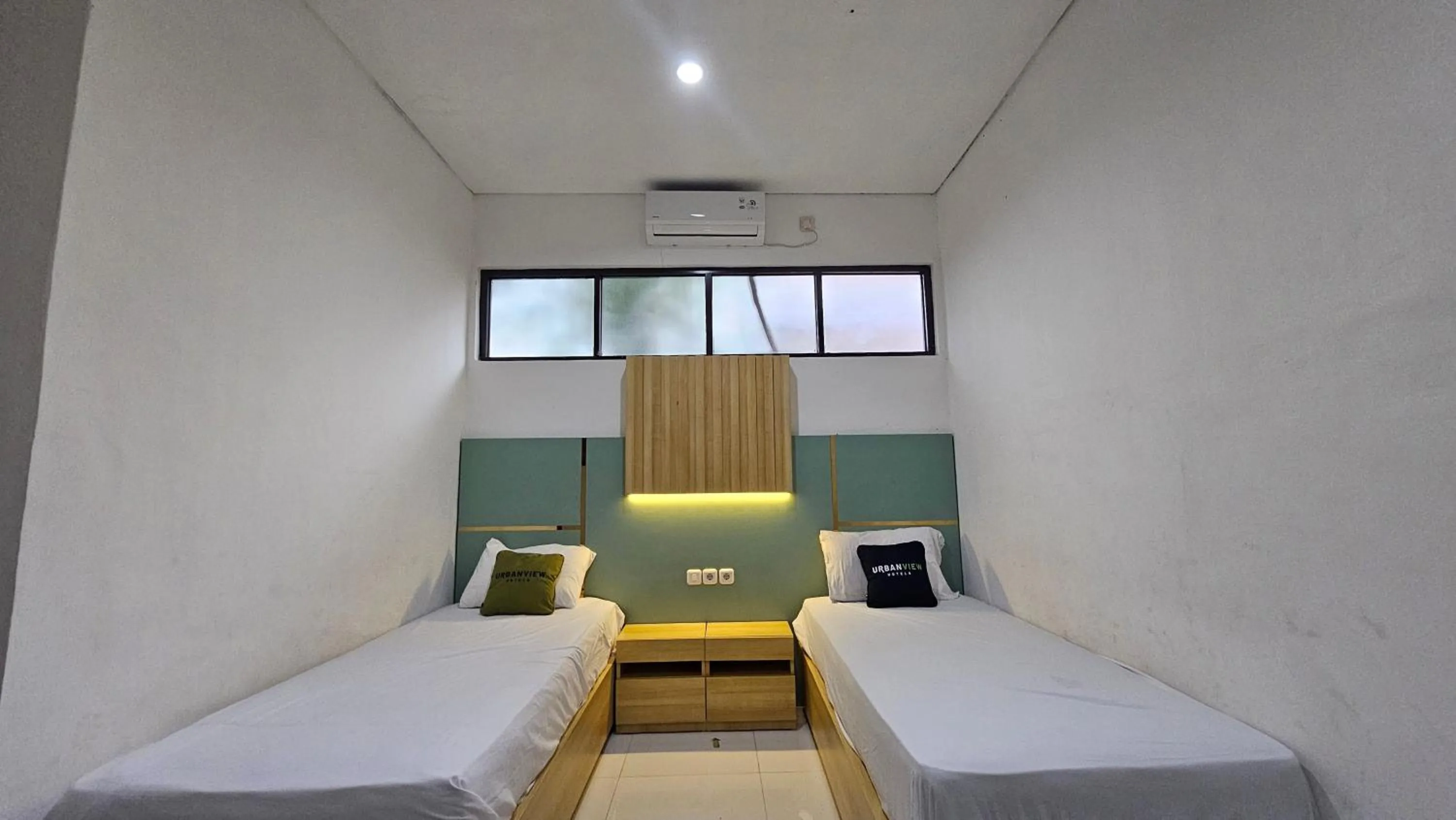 Bedroom, Bed in Urbanview Villa Balong BHO Syariah Bandung