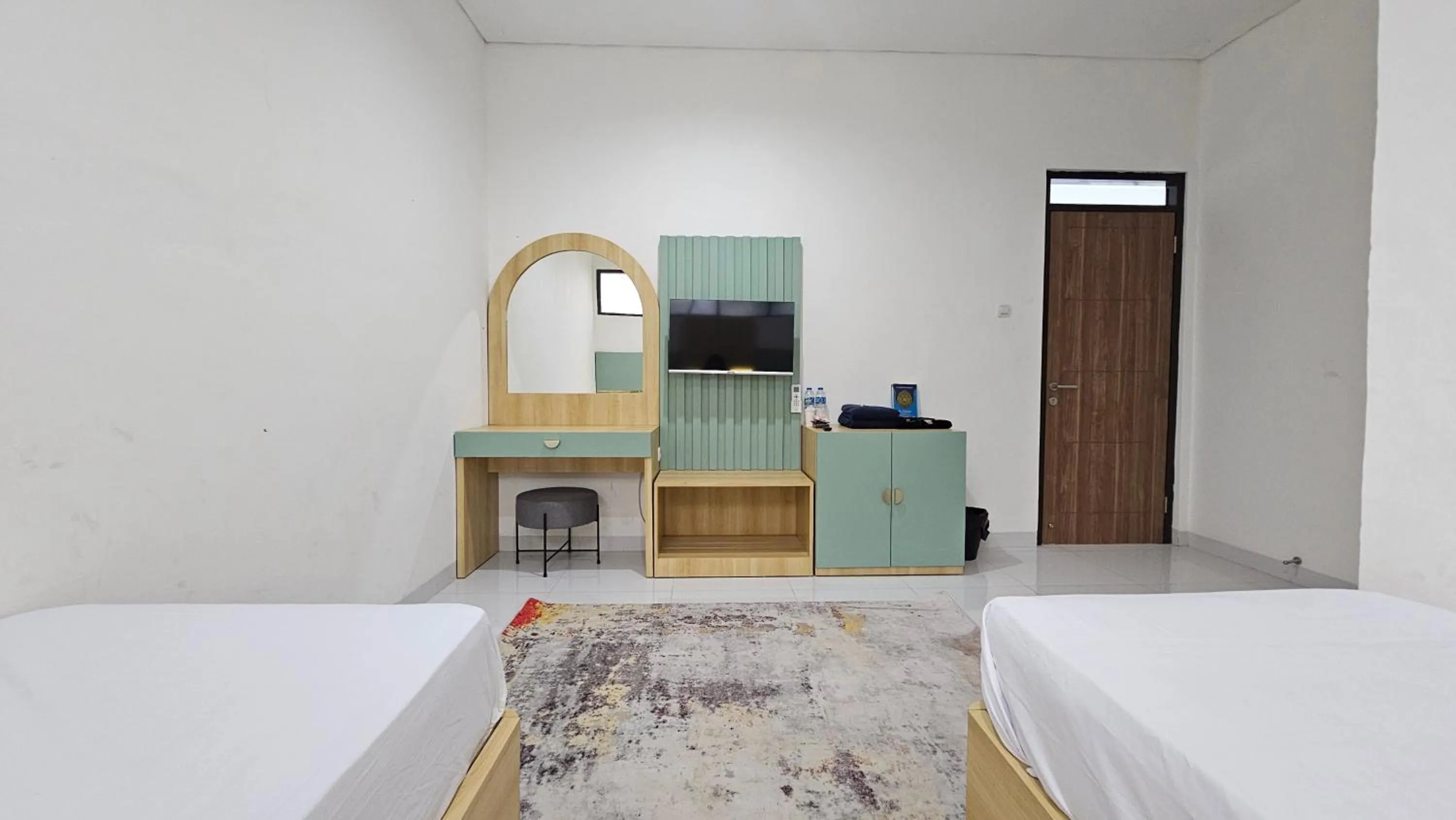 Bedroom, Bed in Urbanview Villa Balong BHO Syariah Bandung