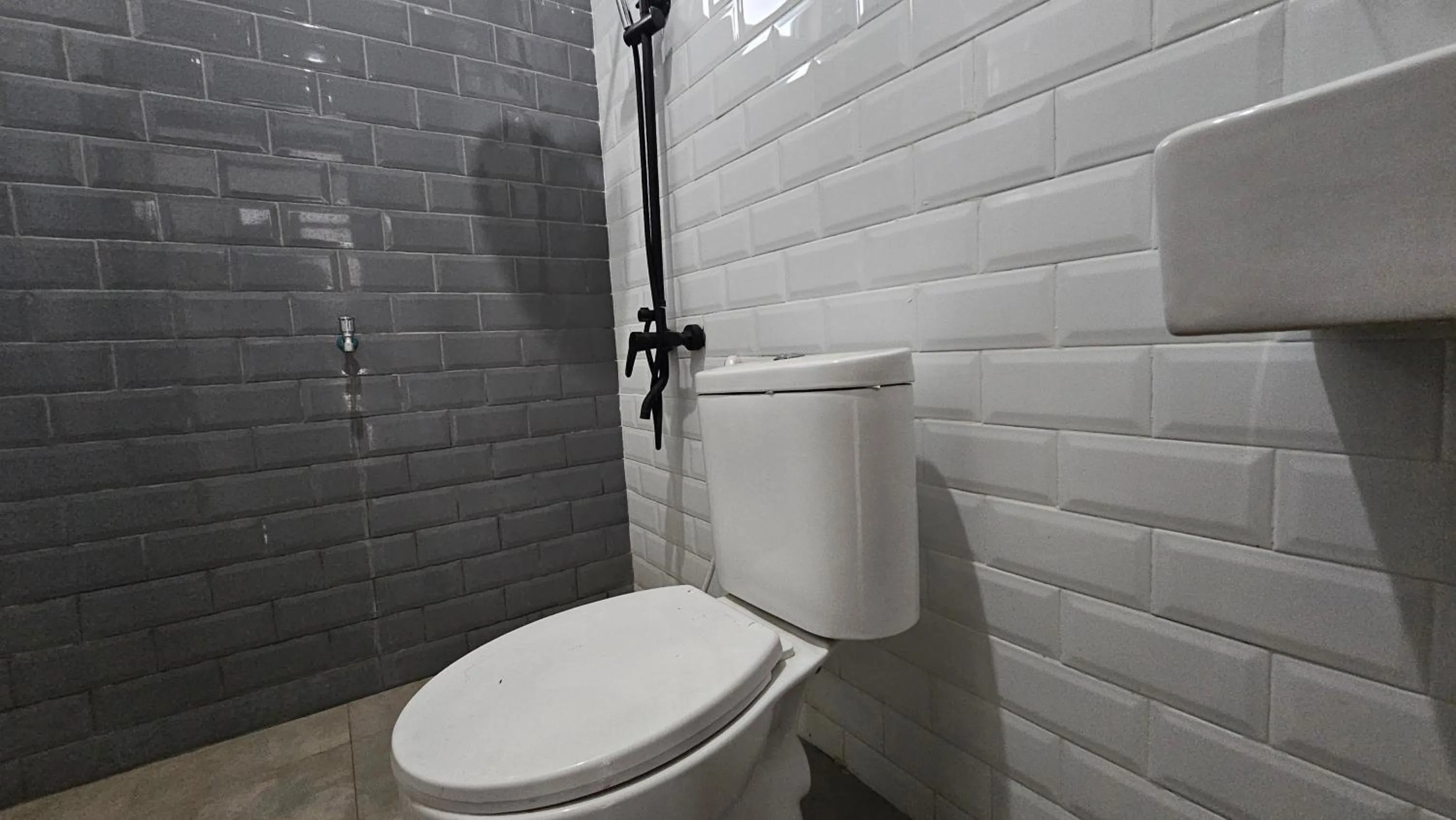 Bathroom in Urbanview Villa Balong BHO Syariah Bandung