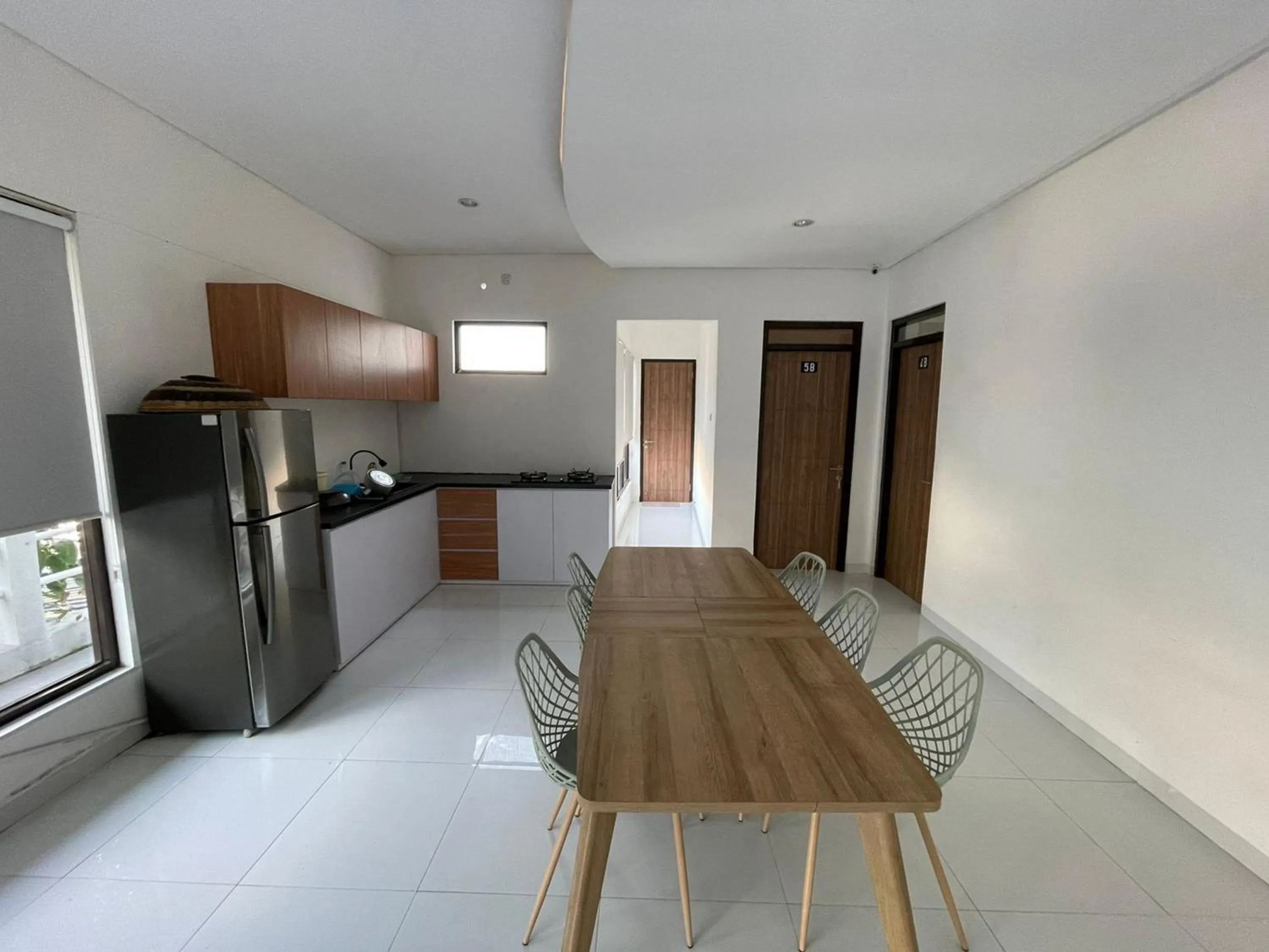 Kitchen or kitchenette in Urbanview Villa Balong BHO Syariah Bandung