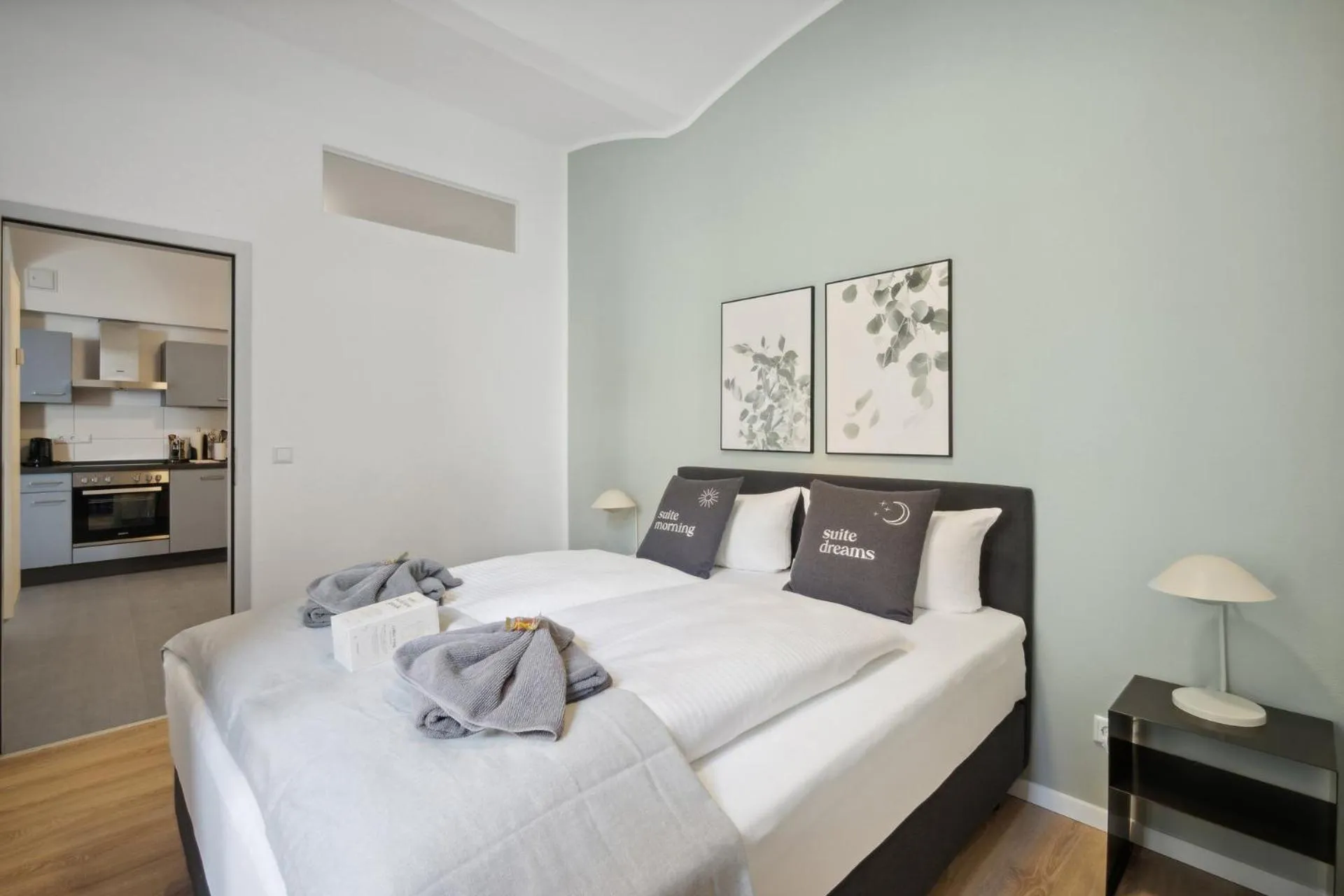 Bed in Limehome Dresden Jordanstraße