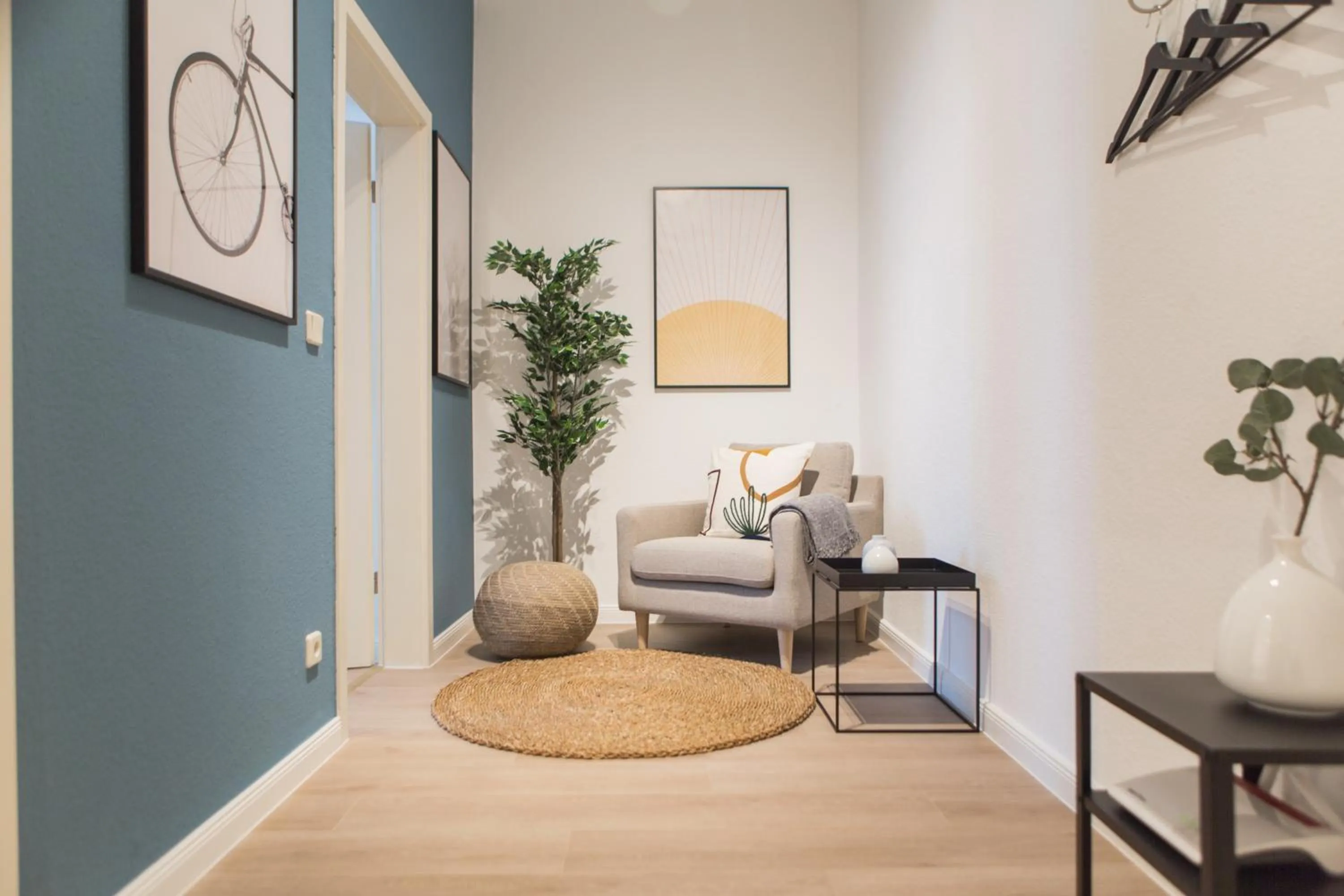 Seating area in Limehome Dresden Jordanstraße