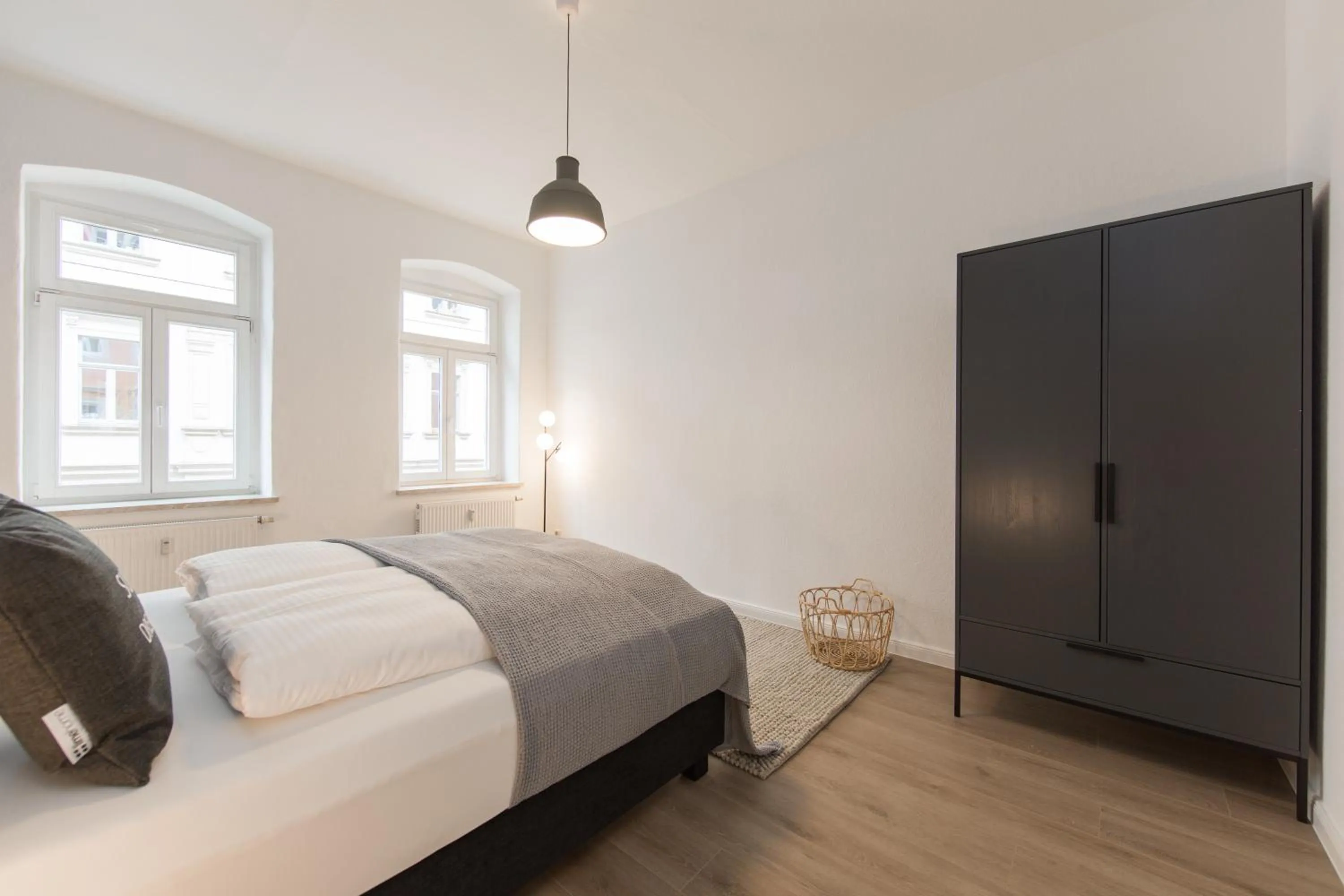 Bedroom, Bed in Limehome Dresden Jordanstraße