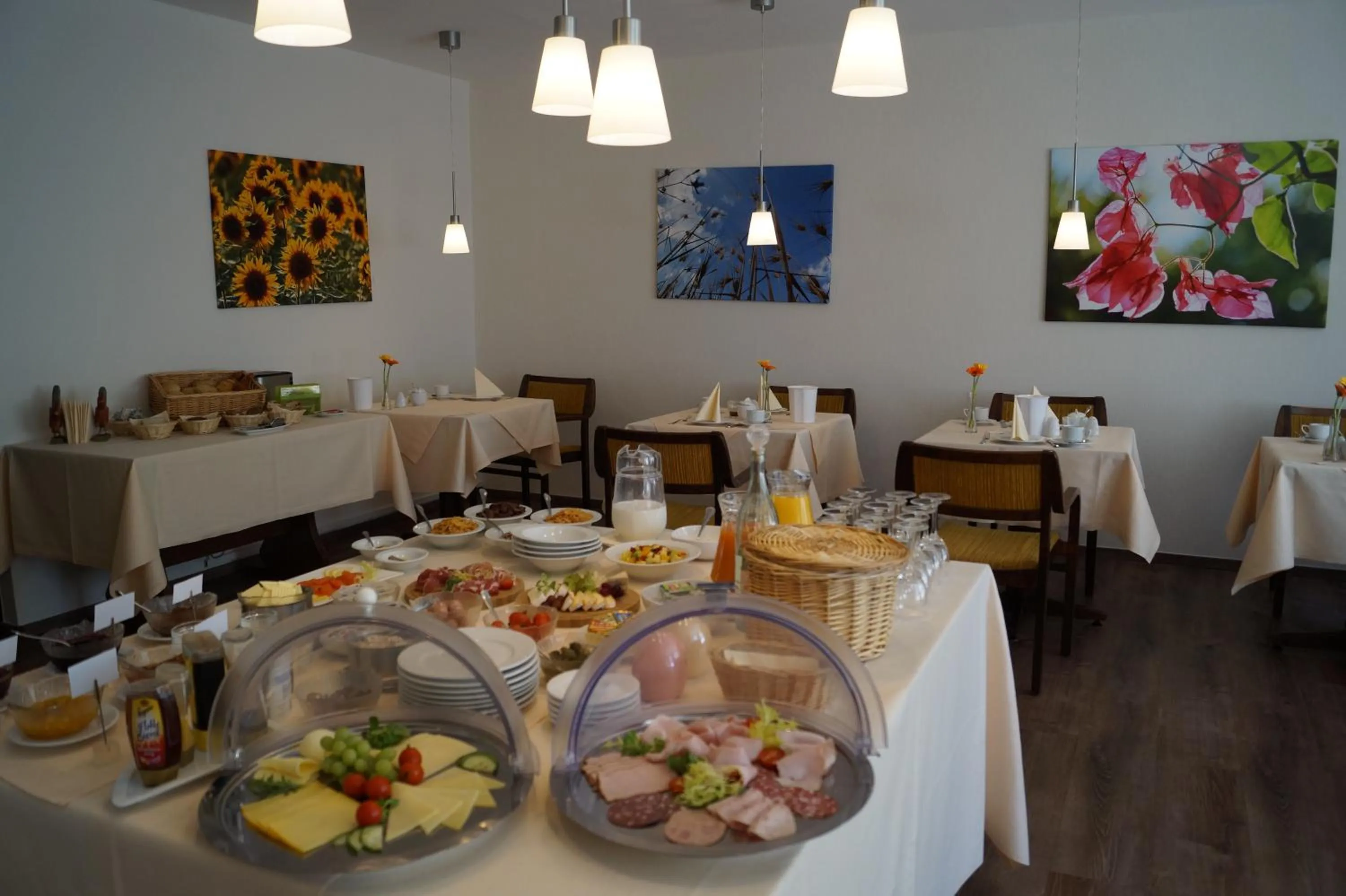 Food and drinks in Hotel Forsthaus St. Hubertus