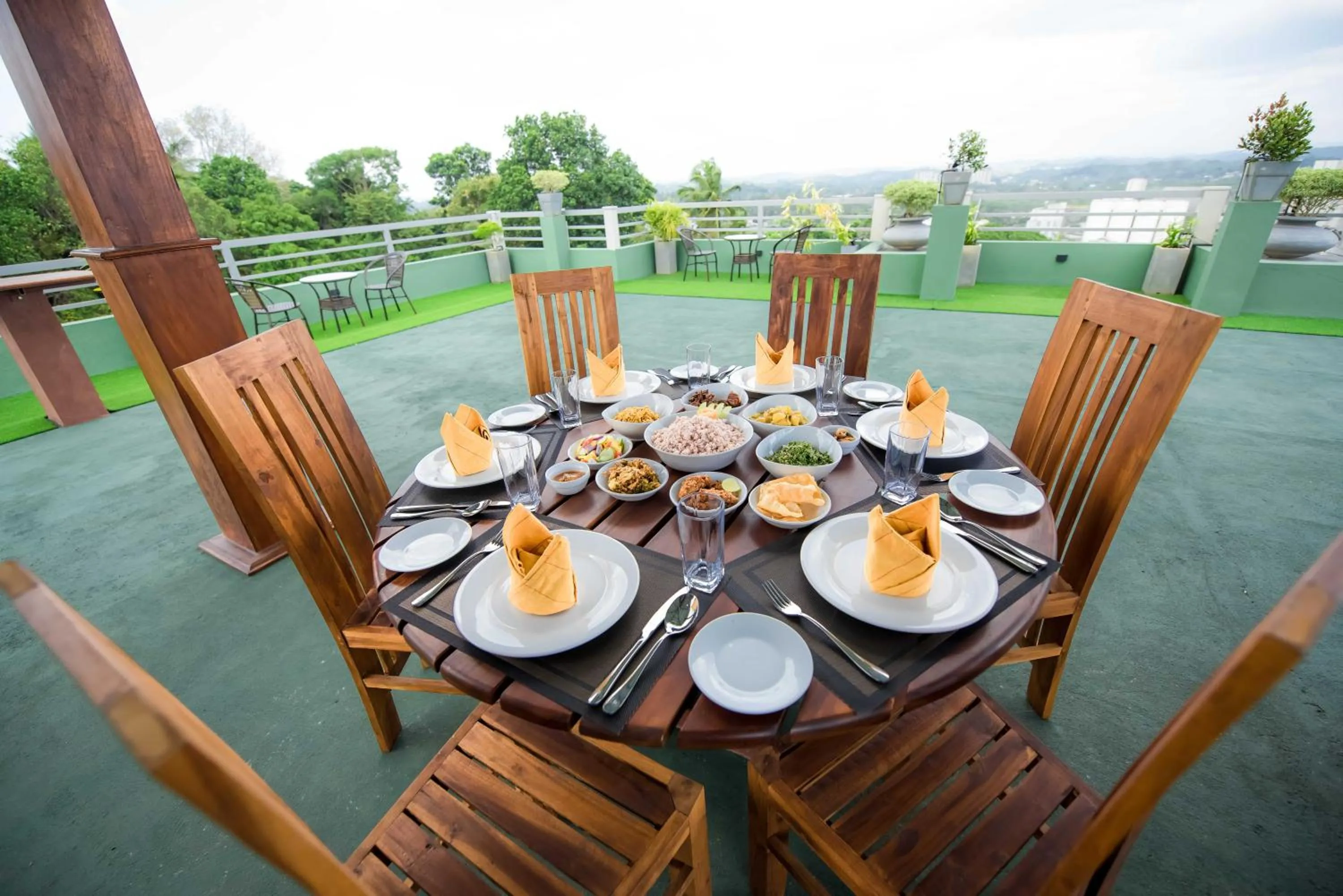 Restaurant/places to eat in Mount Rich Rumassala