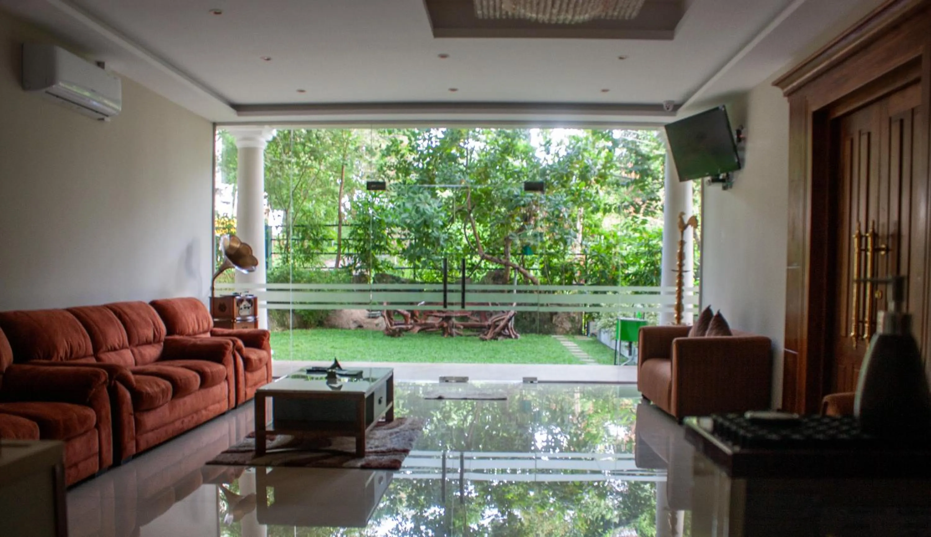 Garden in Mount Rich Rumassala