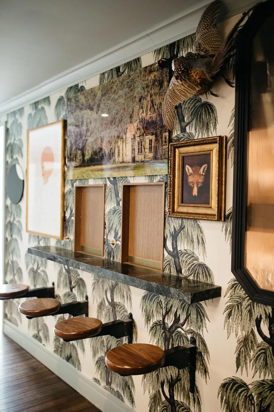 Lounge or bar in Emeline