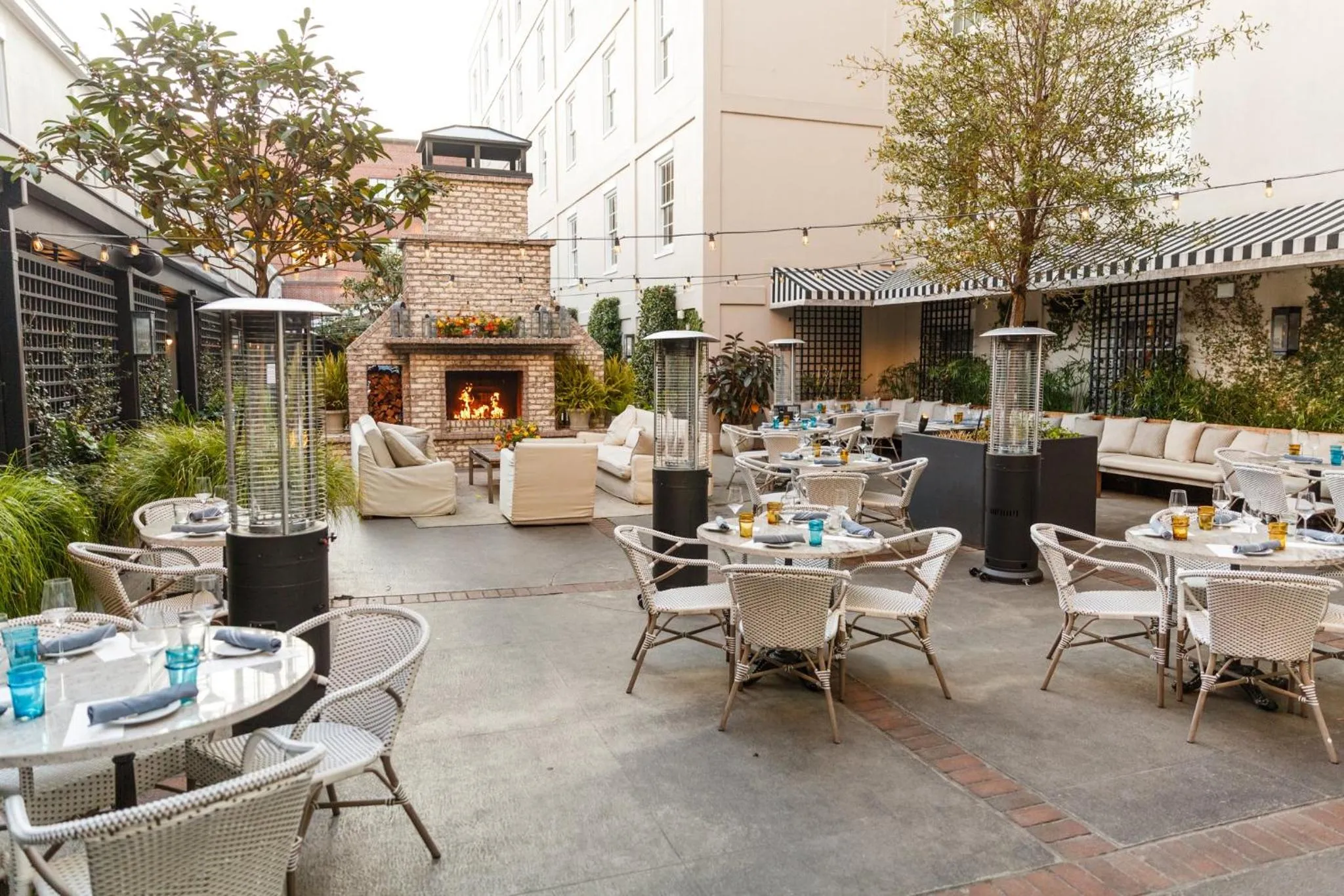 Restaurant/places to eat in Emeline