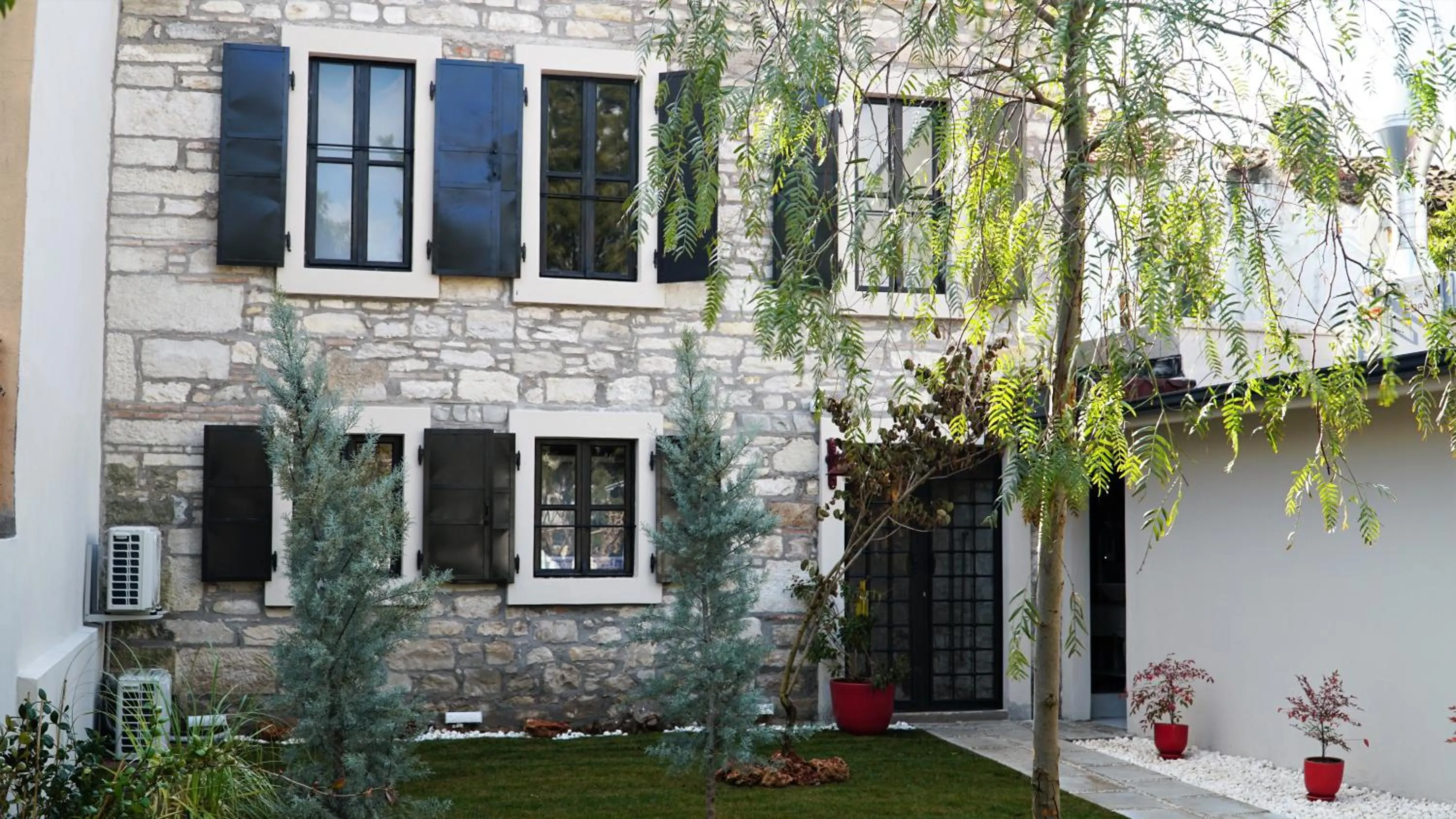 Urla Taş Konak Otel