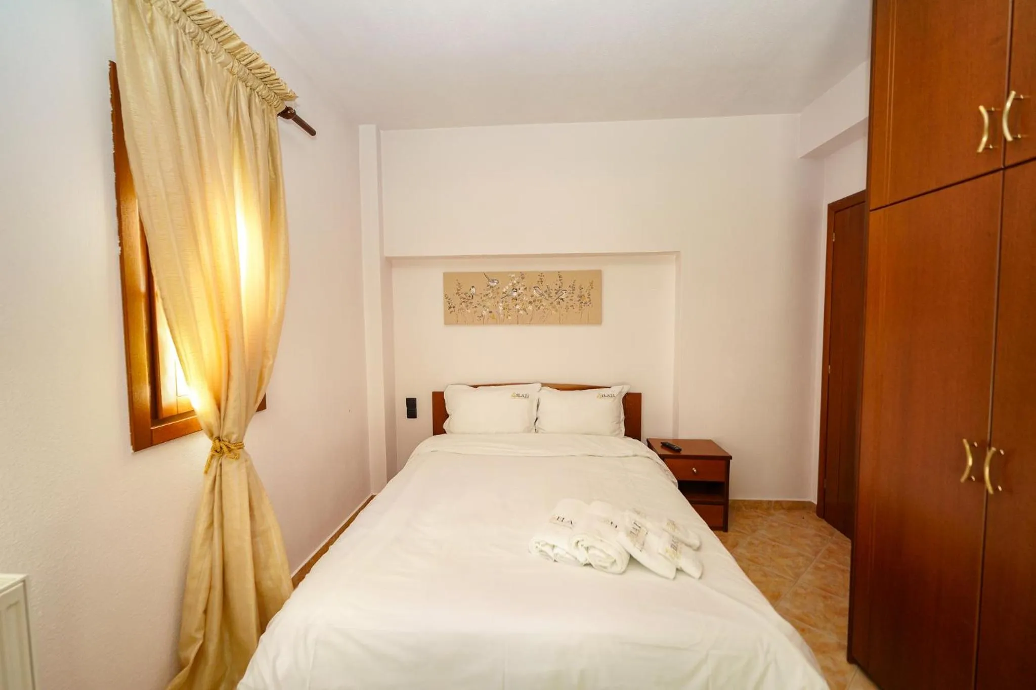 Bed in Elati Suites & Apartments-Mihail