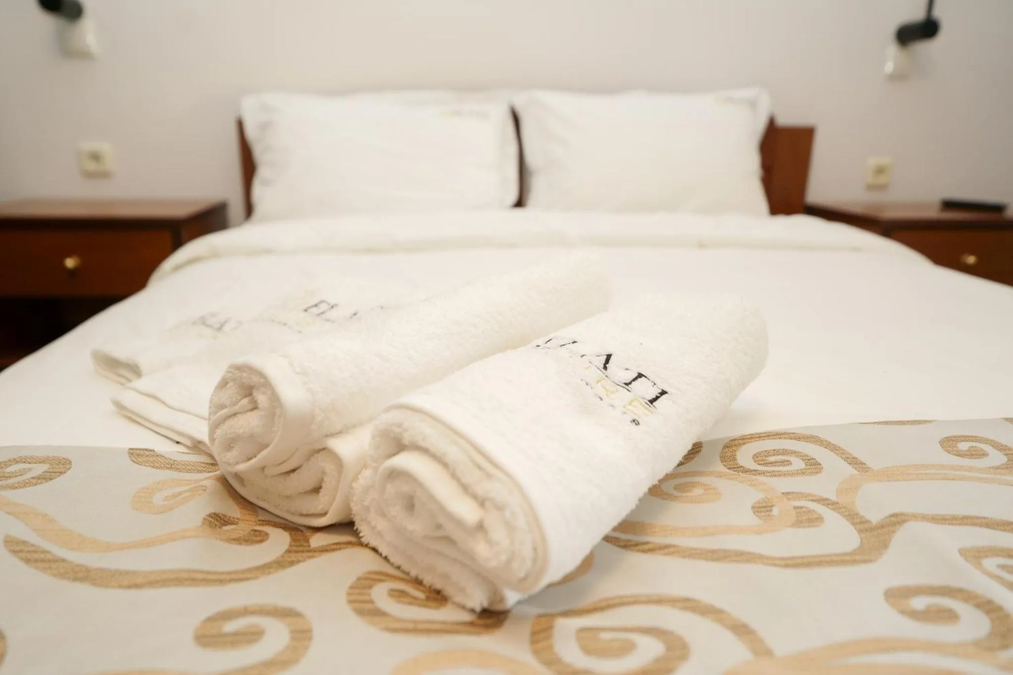 Bed in Elati Suites & Apartments-Mihail