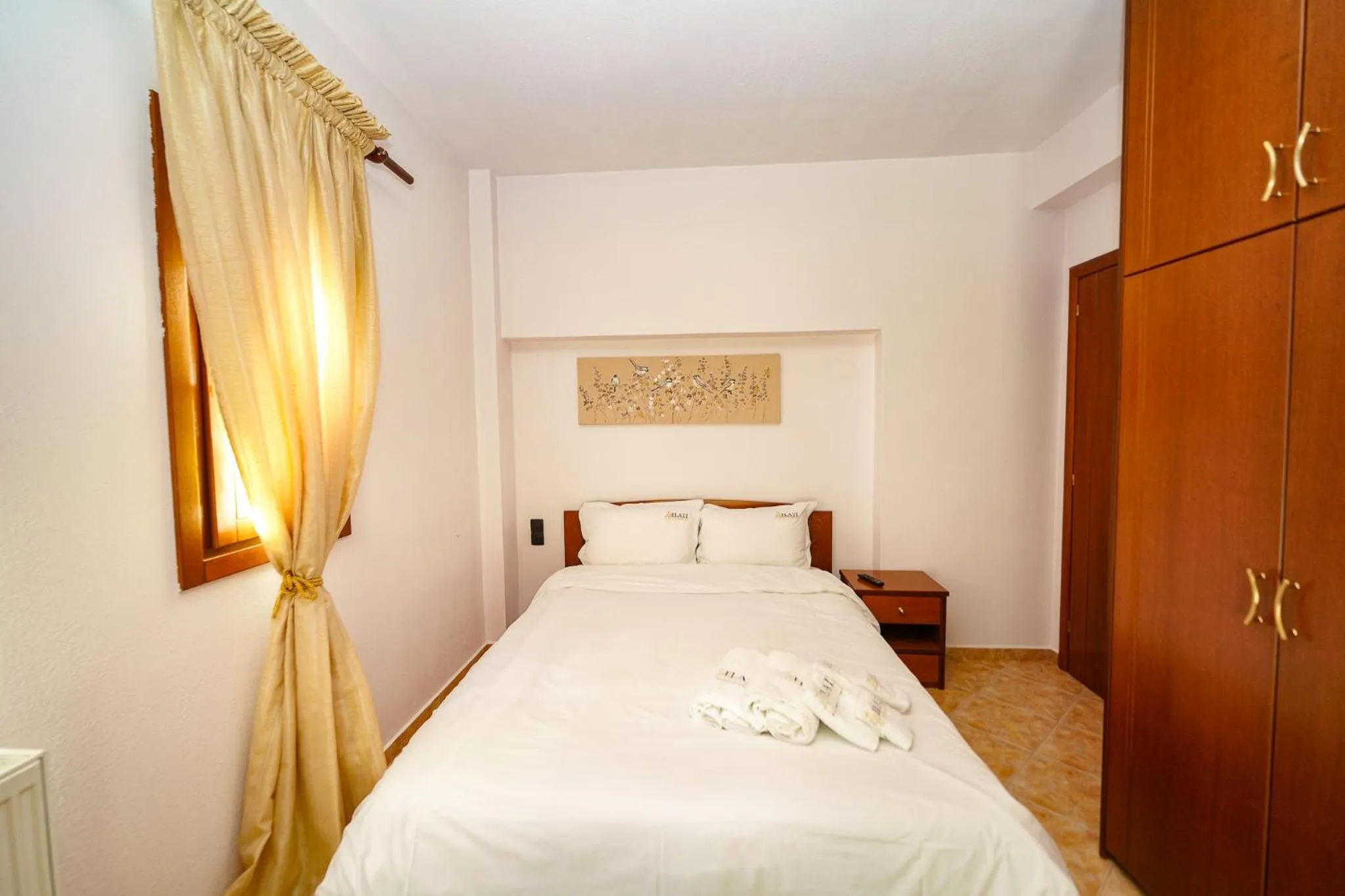 Bed in Elati Suites & Apartments-Mihail