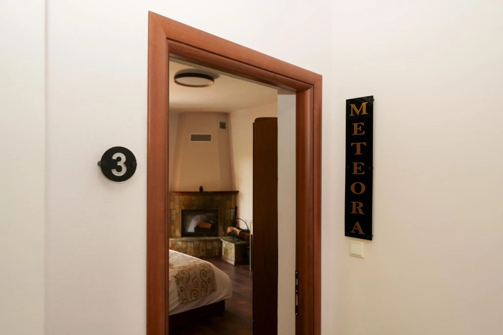 Bed in Elati Suites & Apartments-Mihail