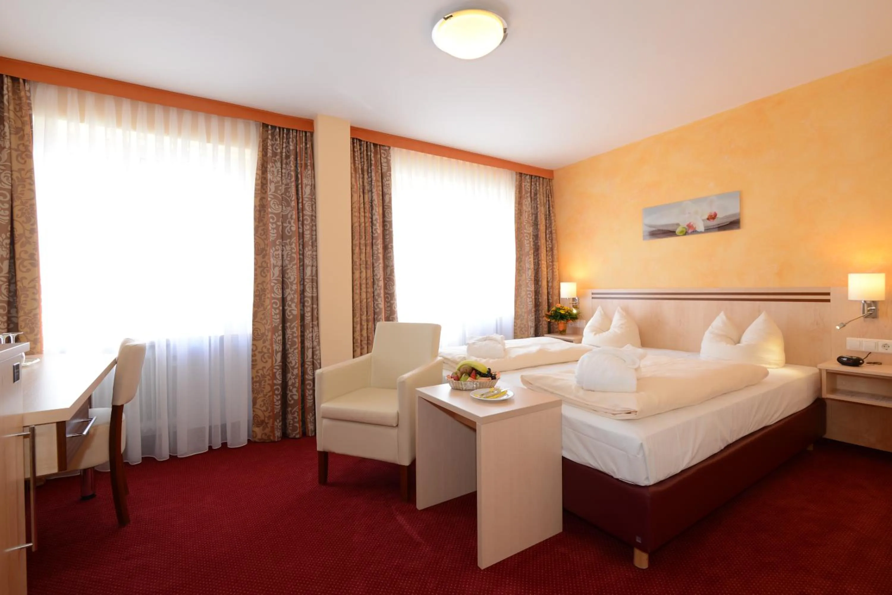 Photo of the whole room in Hotel Apollo Garni