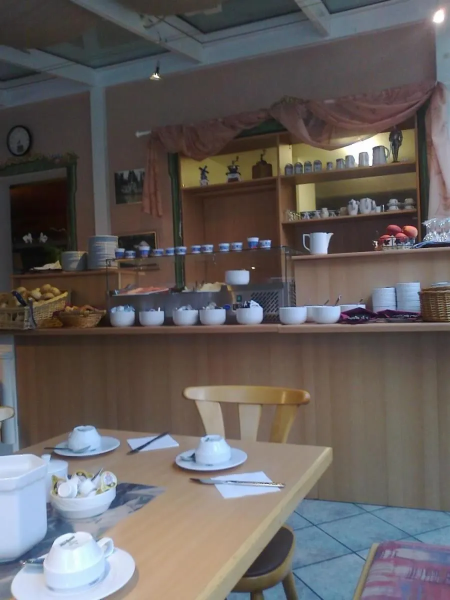 Restaurant/places to eat in Hotel Gasthof Turm