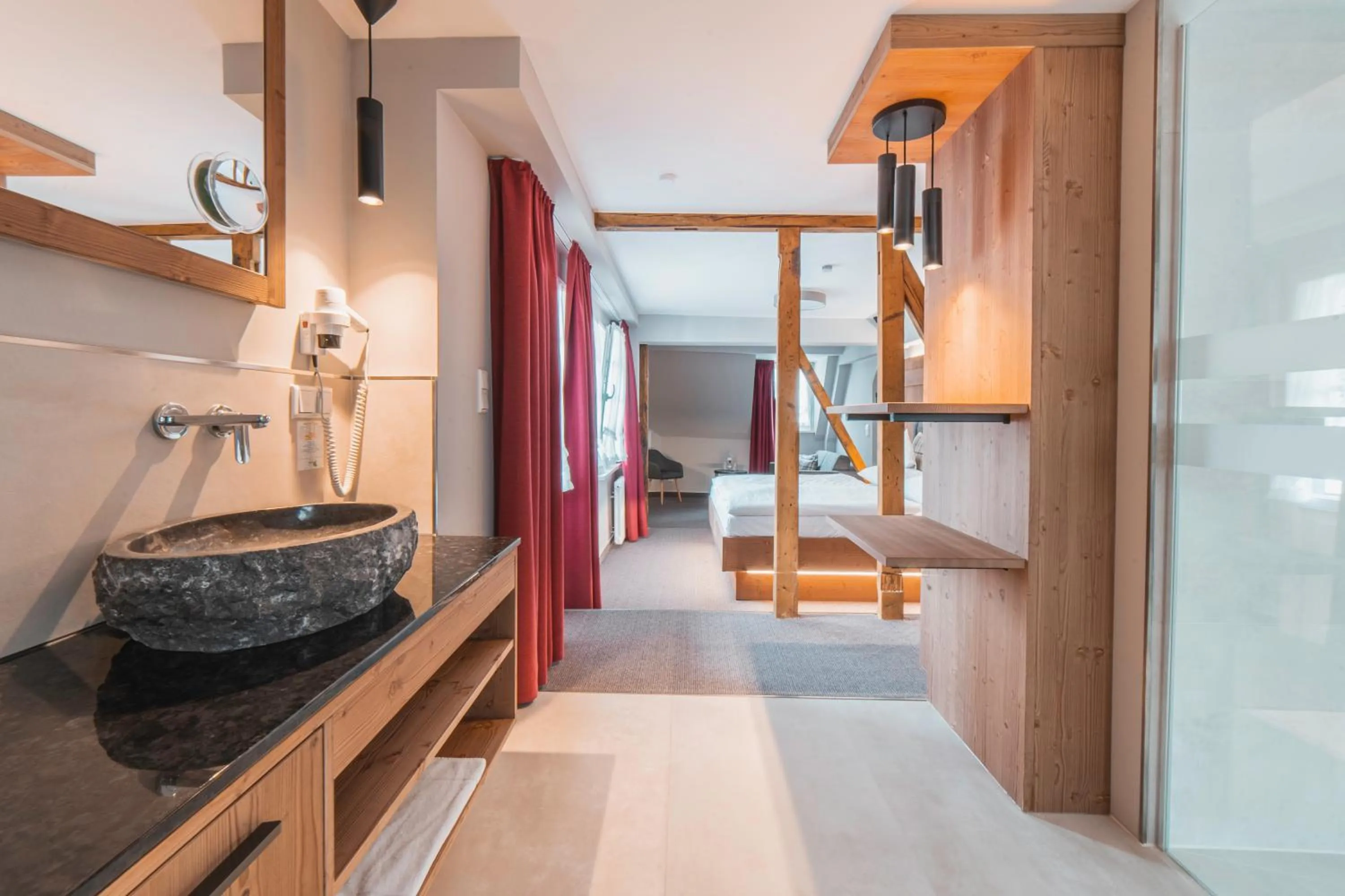 Bathroom in AKZENT Hotel Berg's Alte Bauernschänke- Wellness und Wein