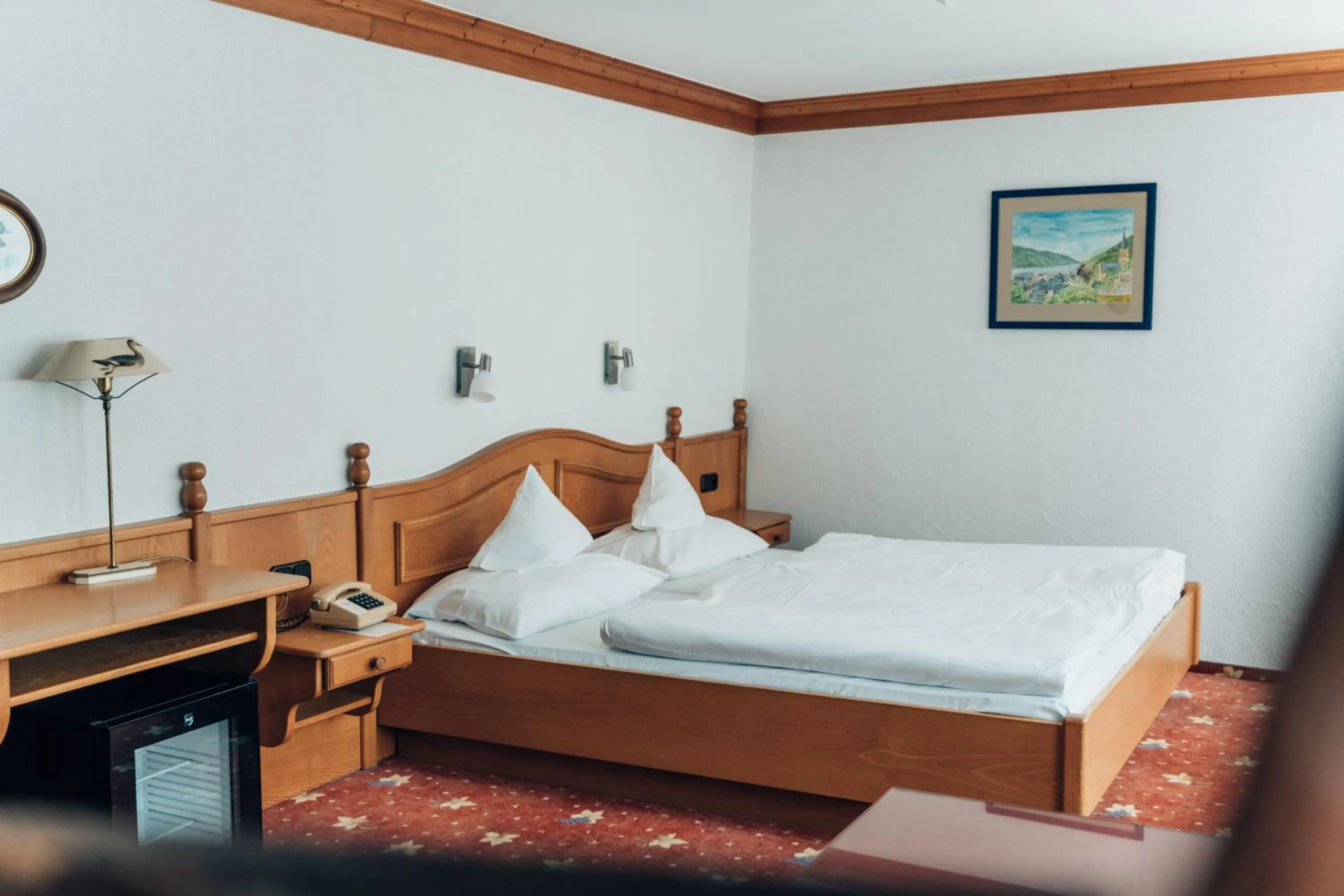 Photo of the whole room, Bed in AKZENT Hotel Berg's Alte Bauernschänke- Wellness und Wein