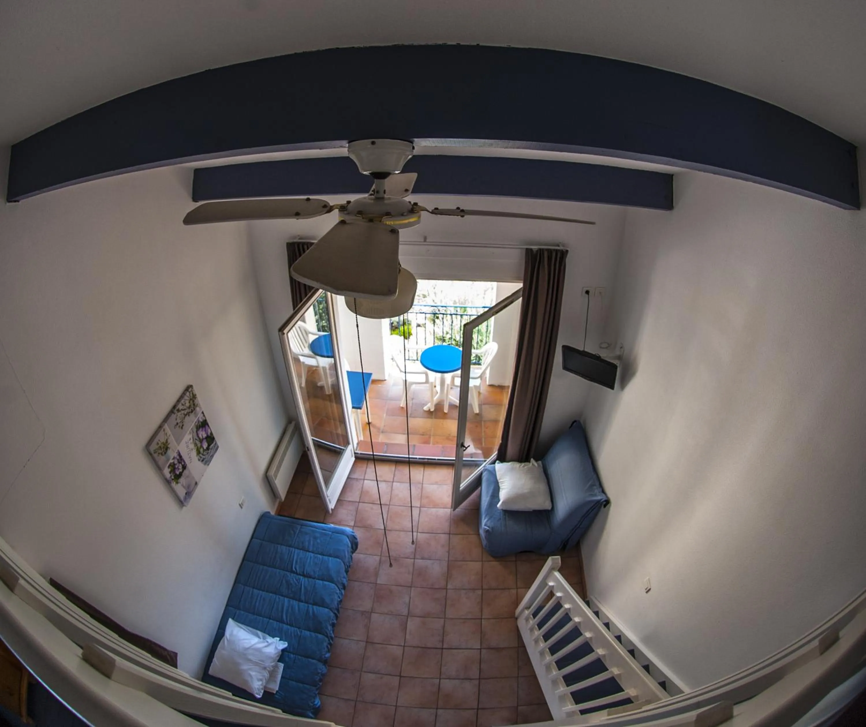 Photo of the whole room in Hôtel Le Leukos