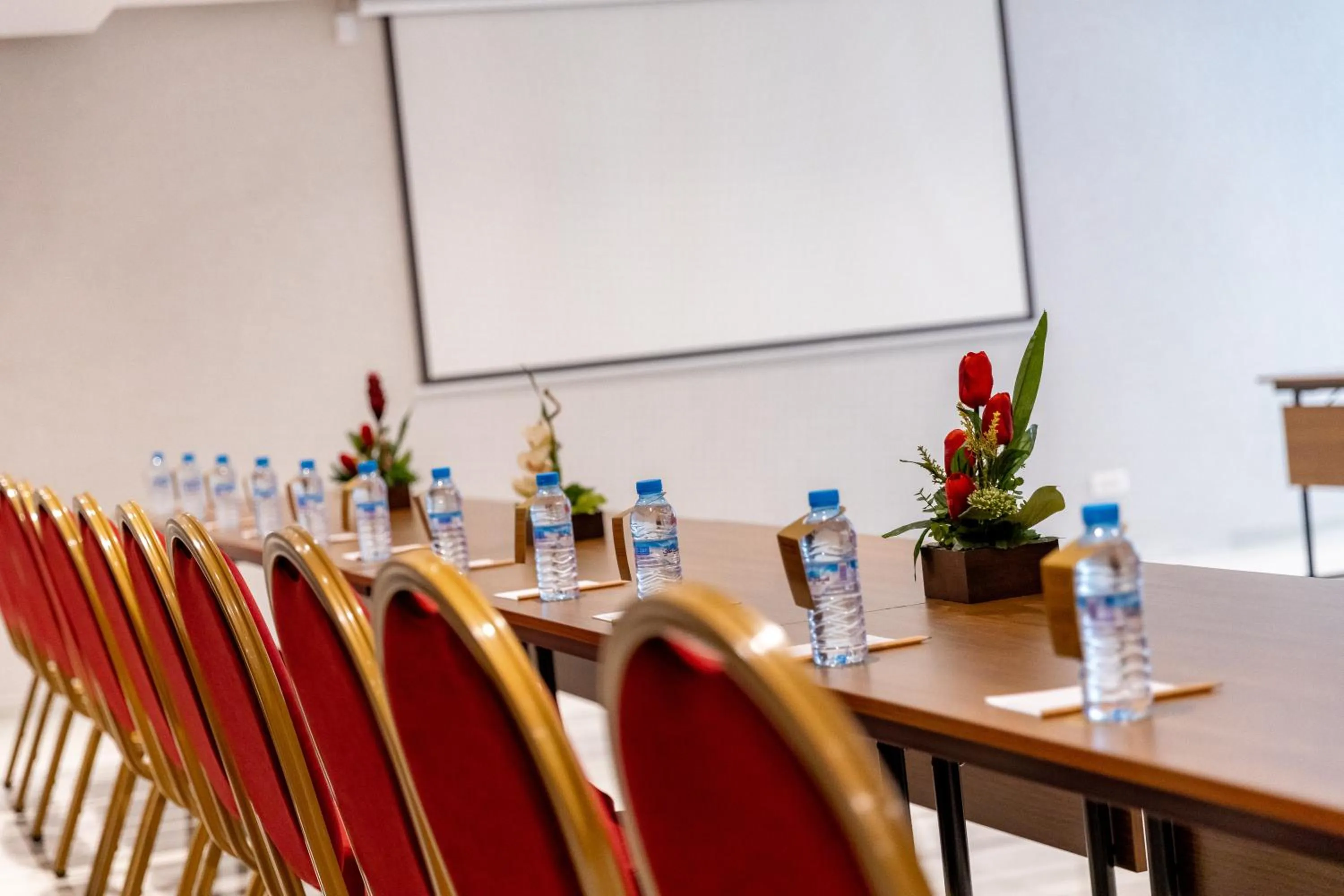 Meeting/conference room in Nour Plazza Hotel