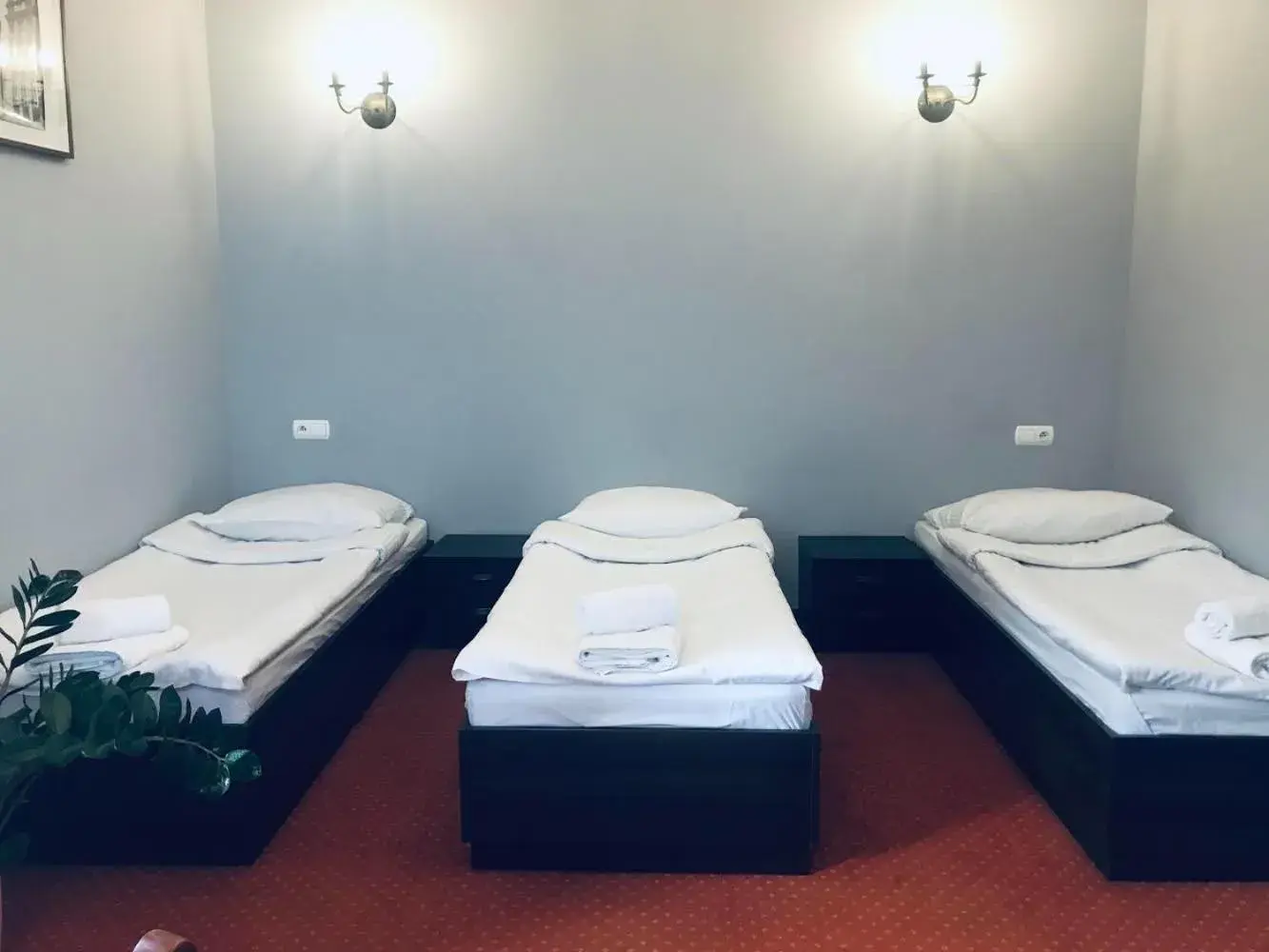 Triple Room in Legnicki Browar Książęcy Hotel i Restauracja Triple Room in Legnicki Browar Książęcy Hotel i Restauracja