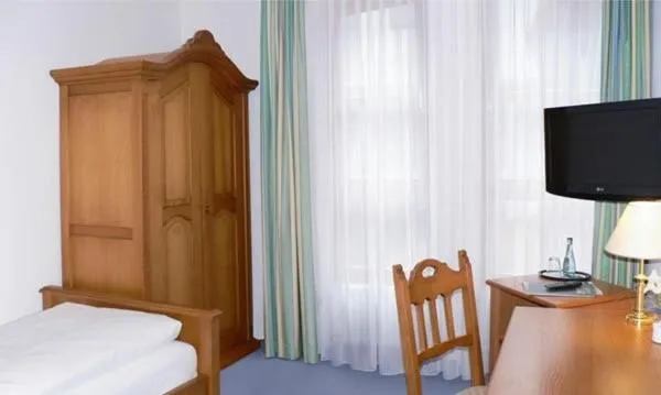 Decorative detail, Bed in Hotel Lamm