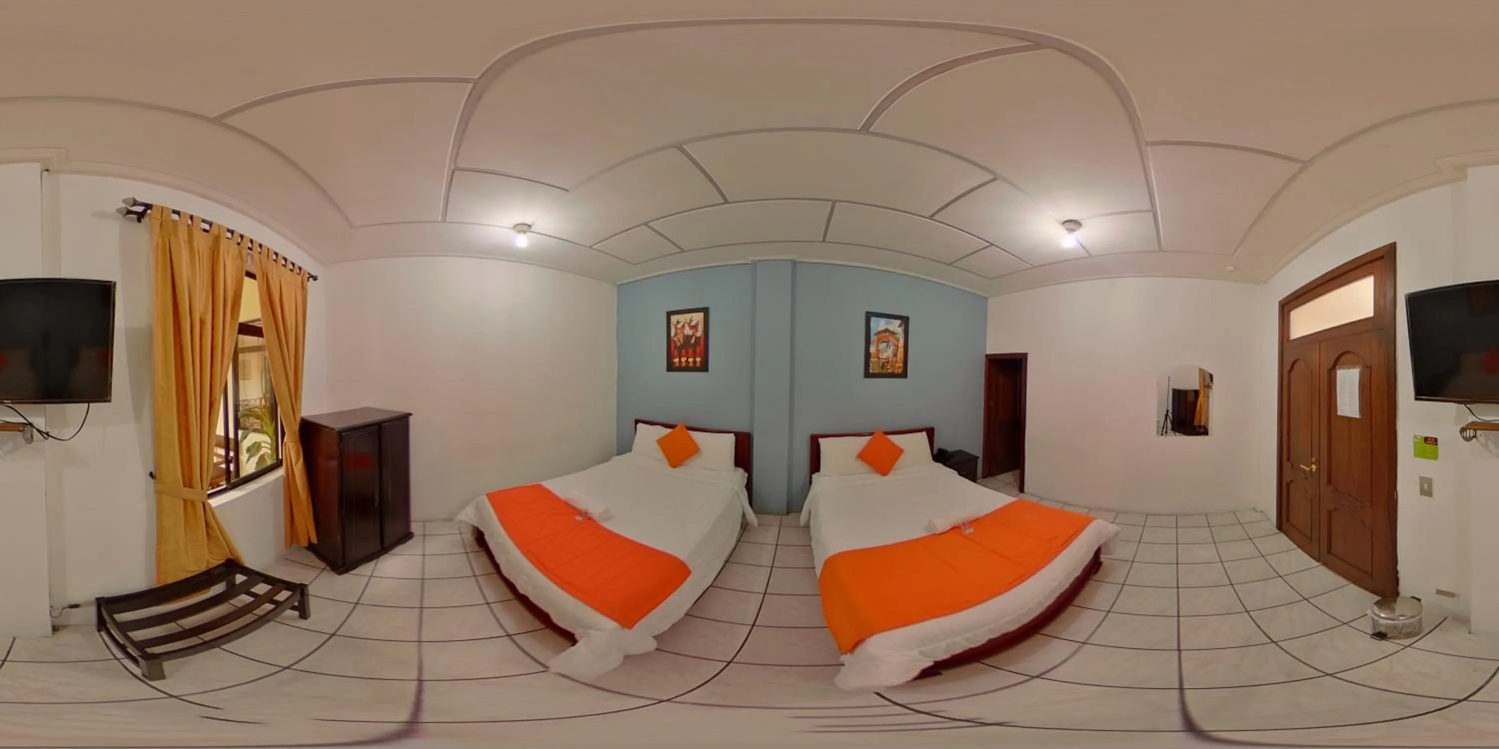 Toilet in Hotel 4 Mundos