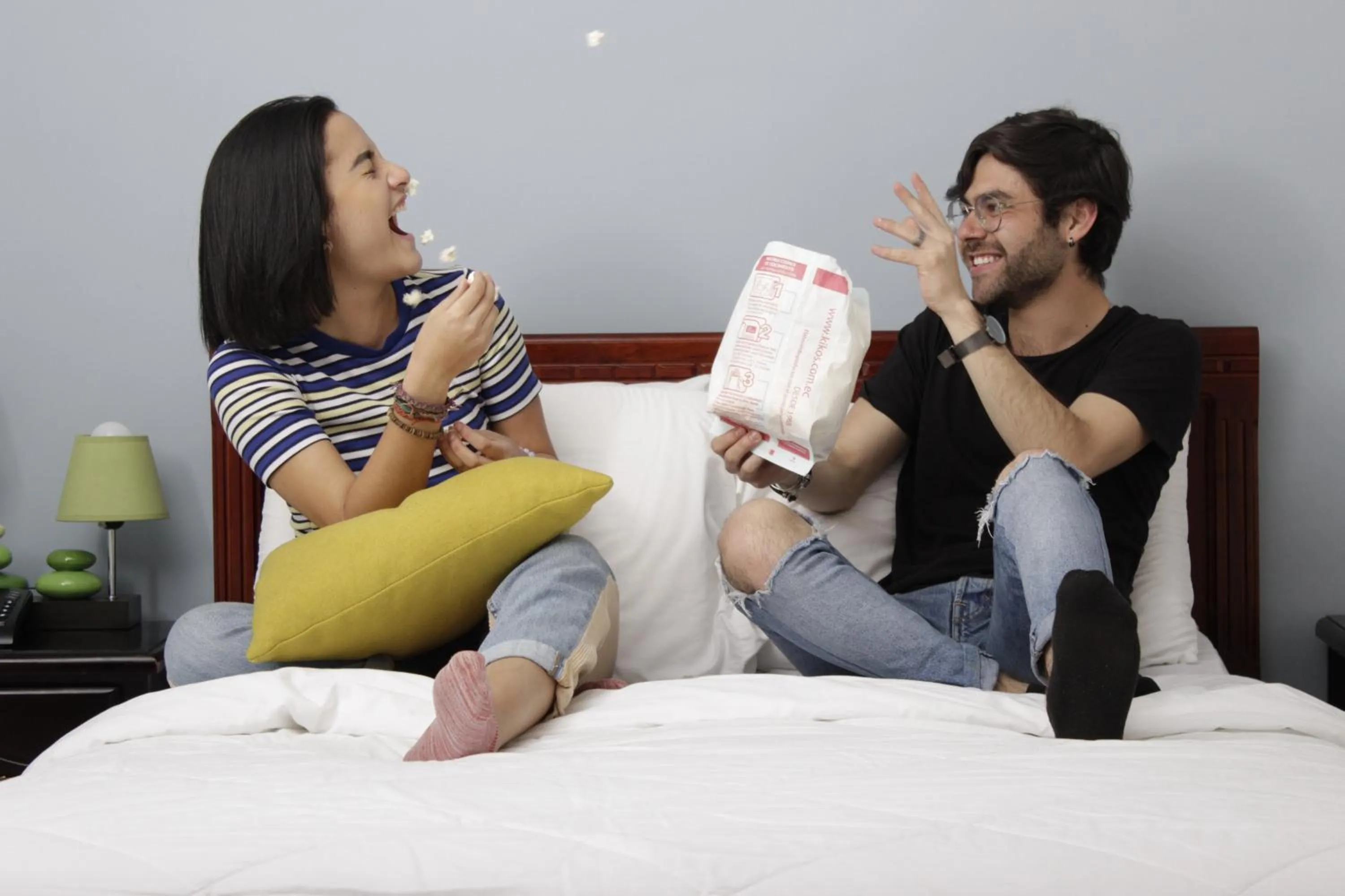 People in Hotel 4 Mundos