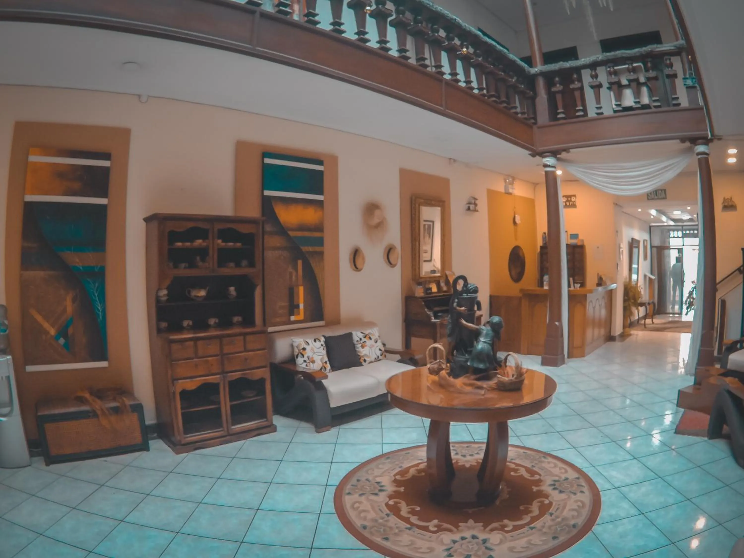 Facade/entrance in Hotel 4 Mundos