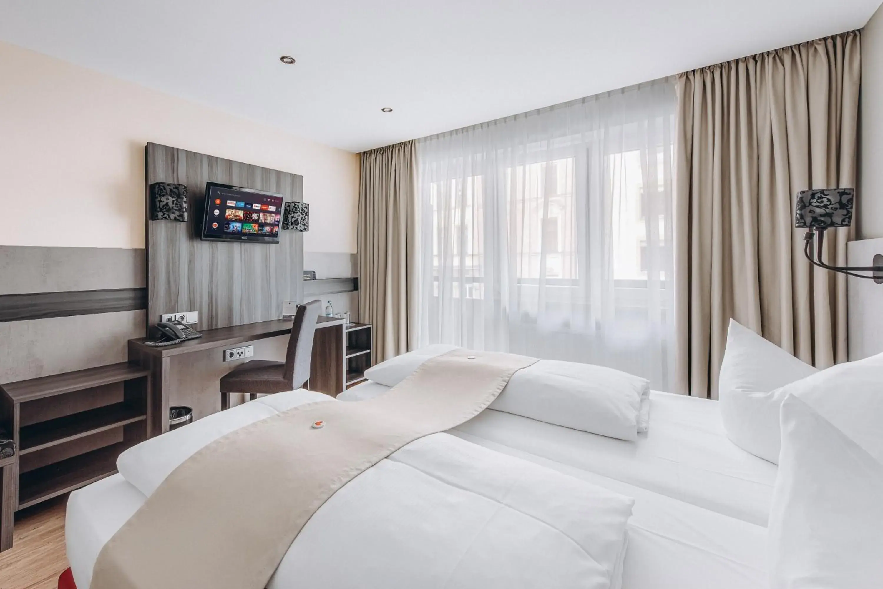 Comfort Double Room in Hotel Isartor Comfort Double Room in Hotel Isartor