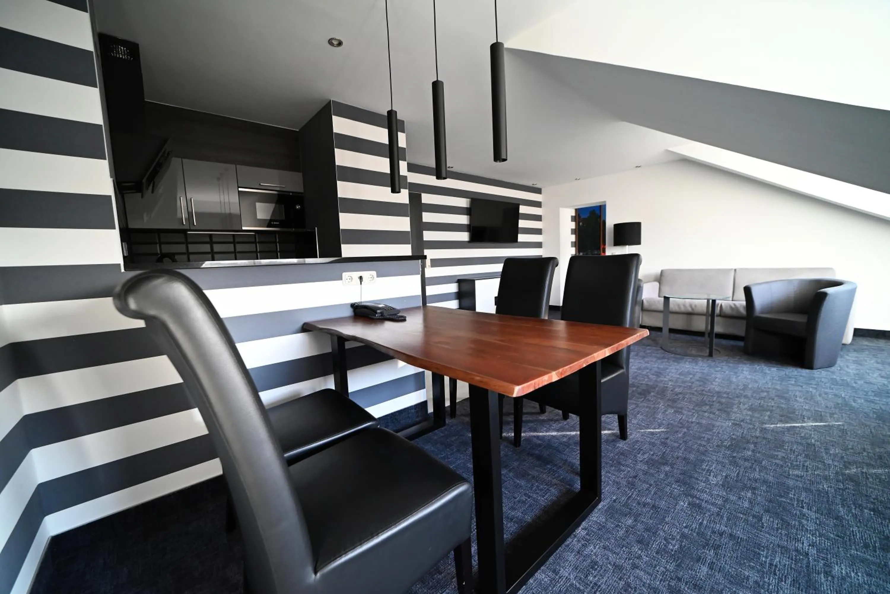 Seating area in SL'otel im Parforcehaus