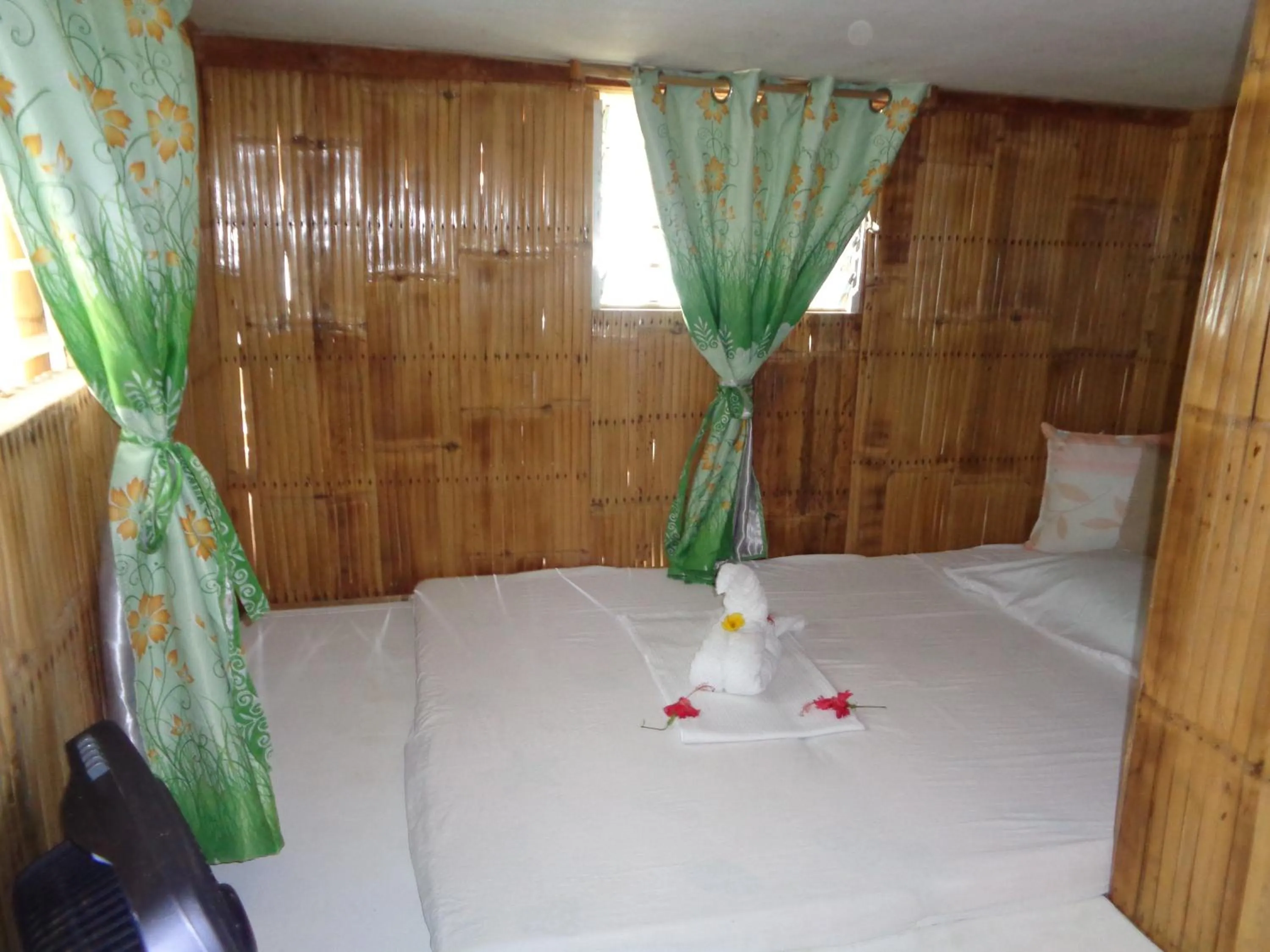 Bedroom, Bed in Sea Turtle House Moalboal