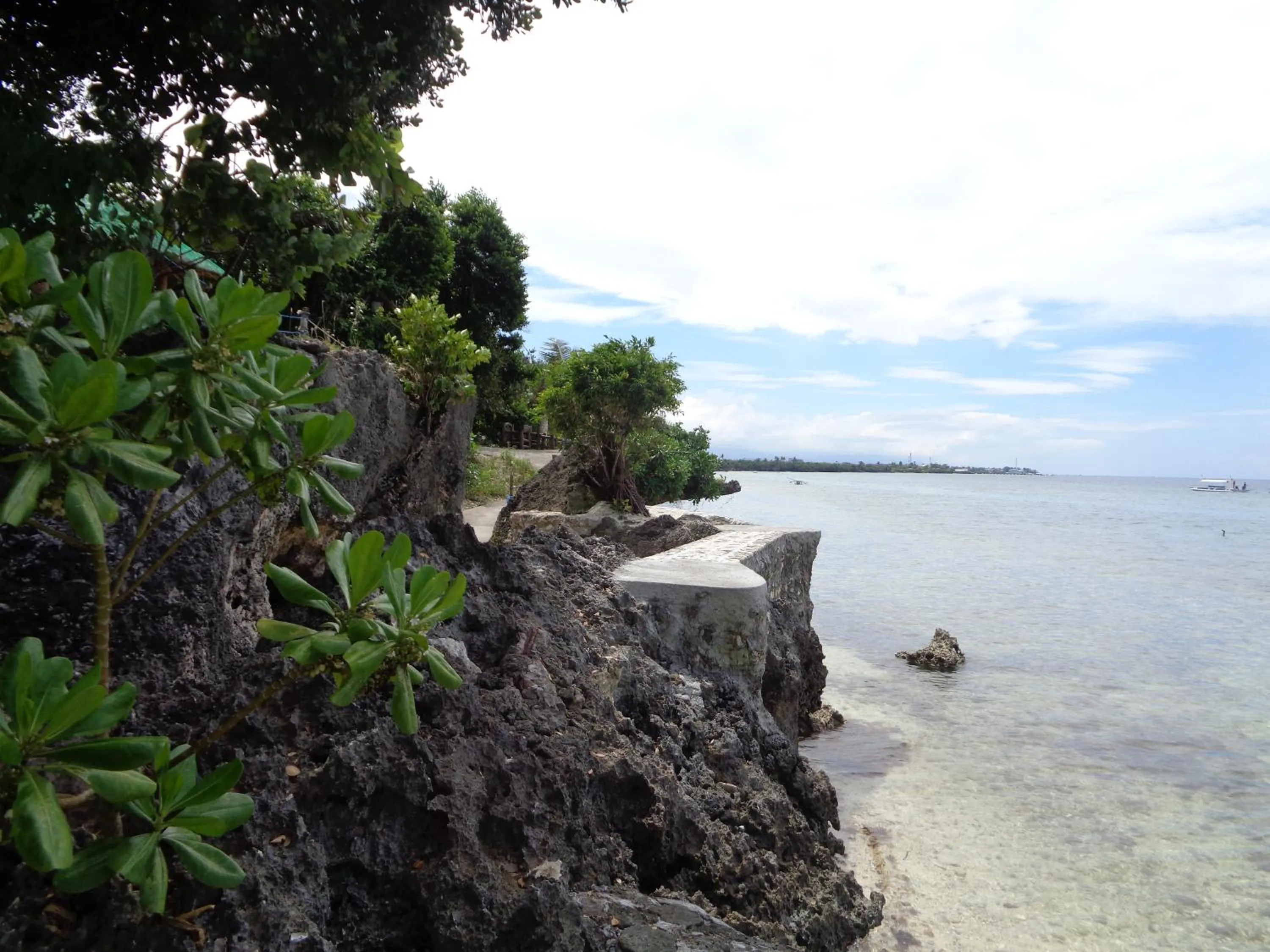 Beach in Sea Turtle House Moalboal