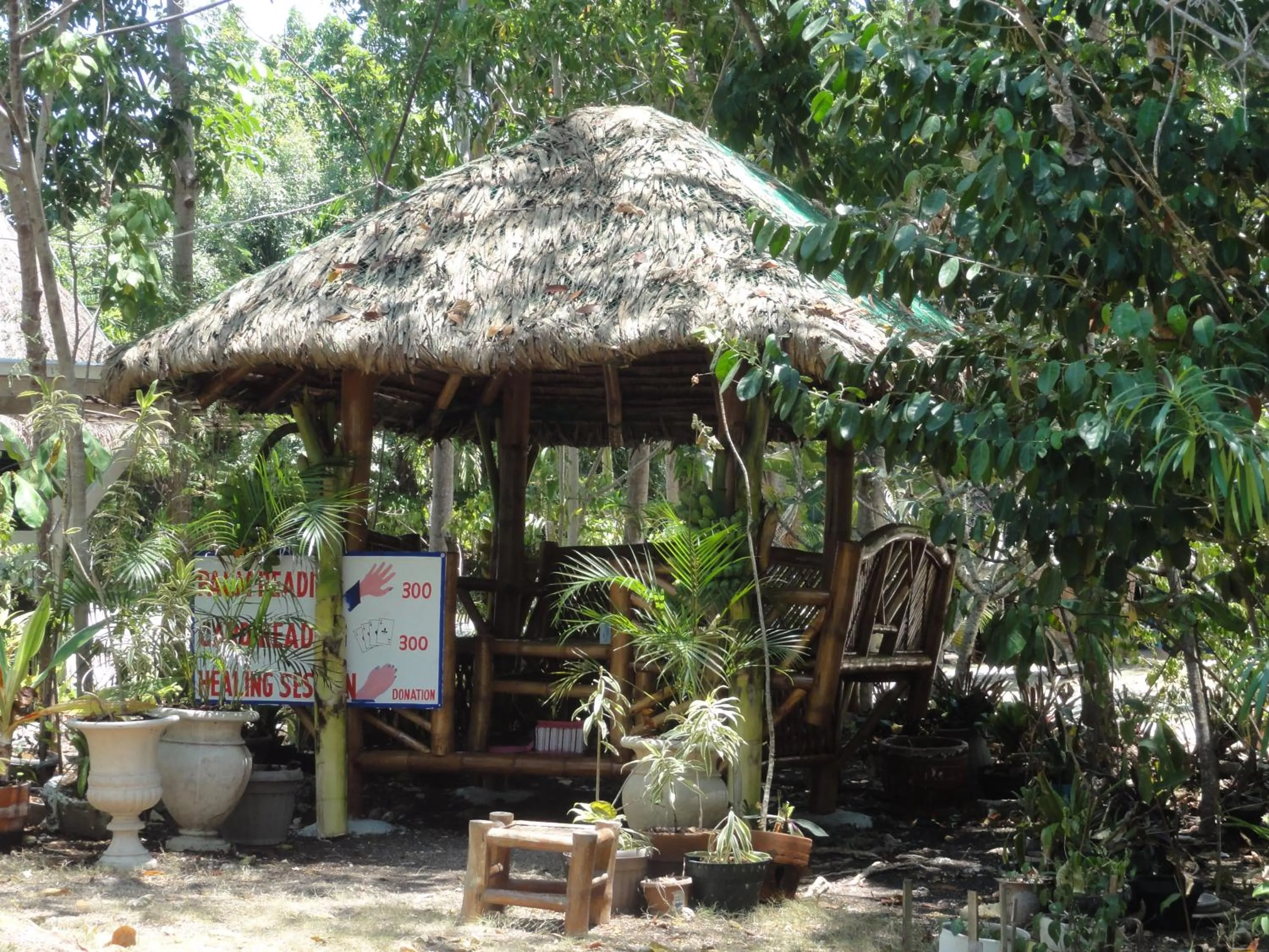 Seating area in Sea Turtle House Moalboal