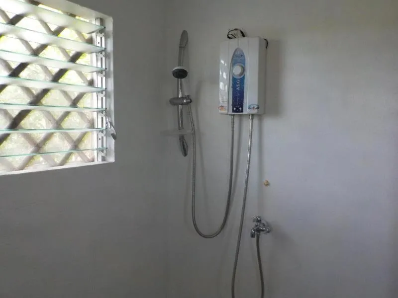 Shower in Sea Turtle House Moalboal