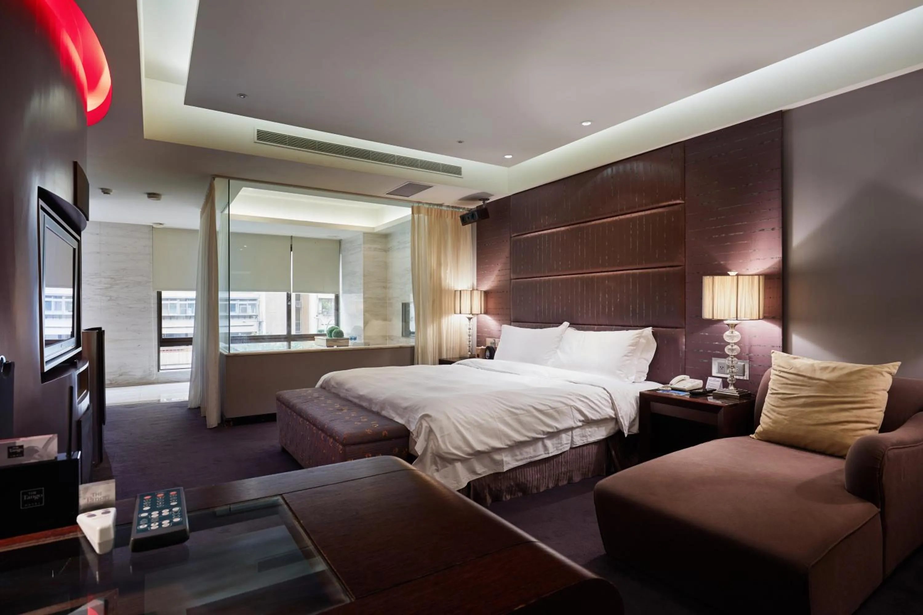 Photo of the whole room, Bed in Tango Motel