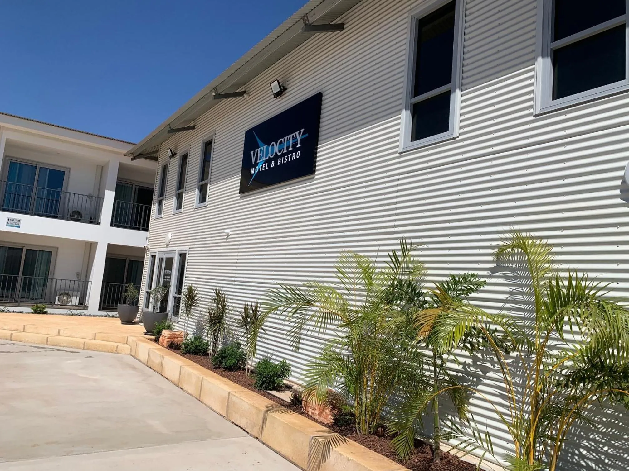 Facade/entrance in Velocity Motel & Bistro-WA