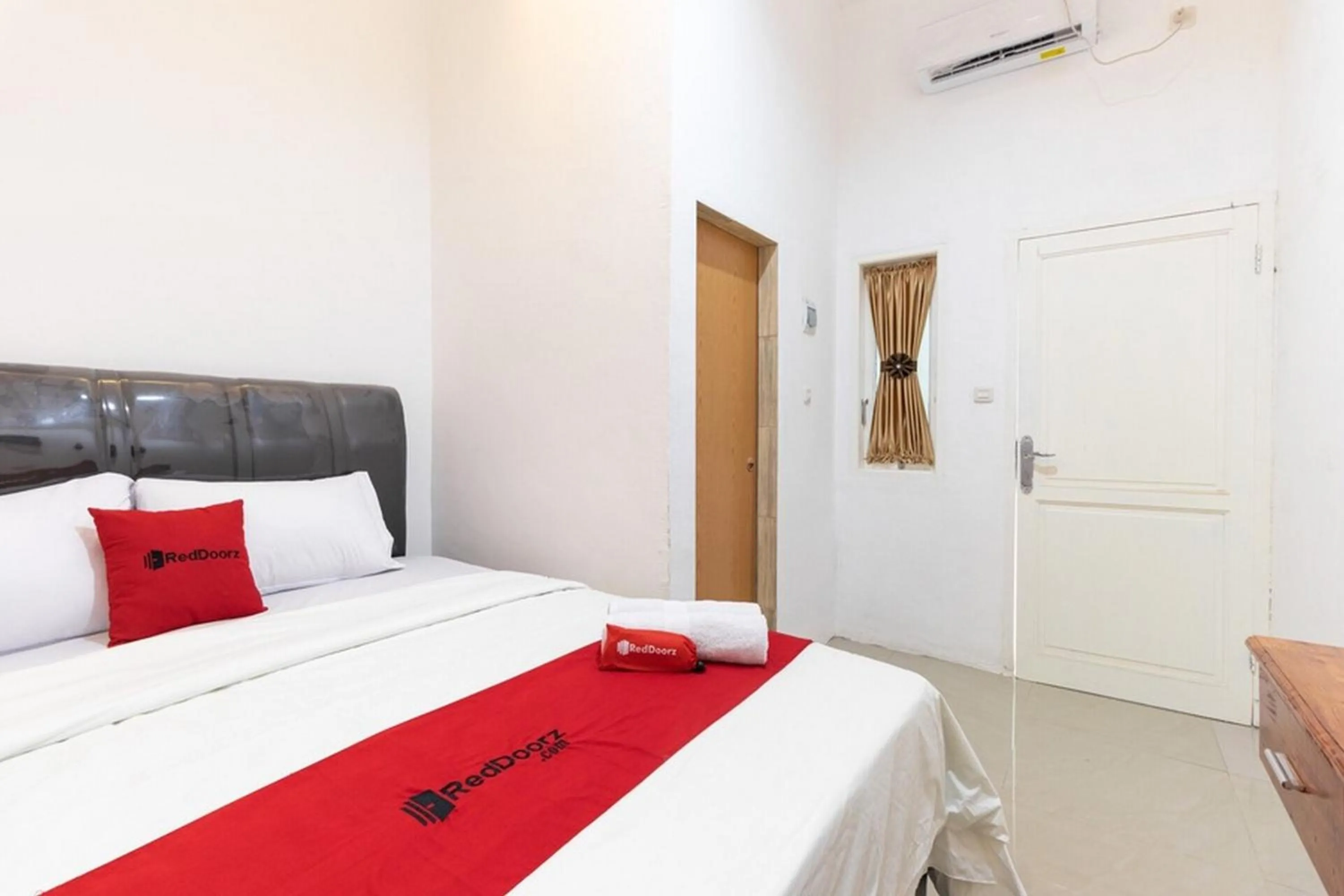 Bed in Reddoorz @ Medan Johor