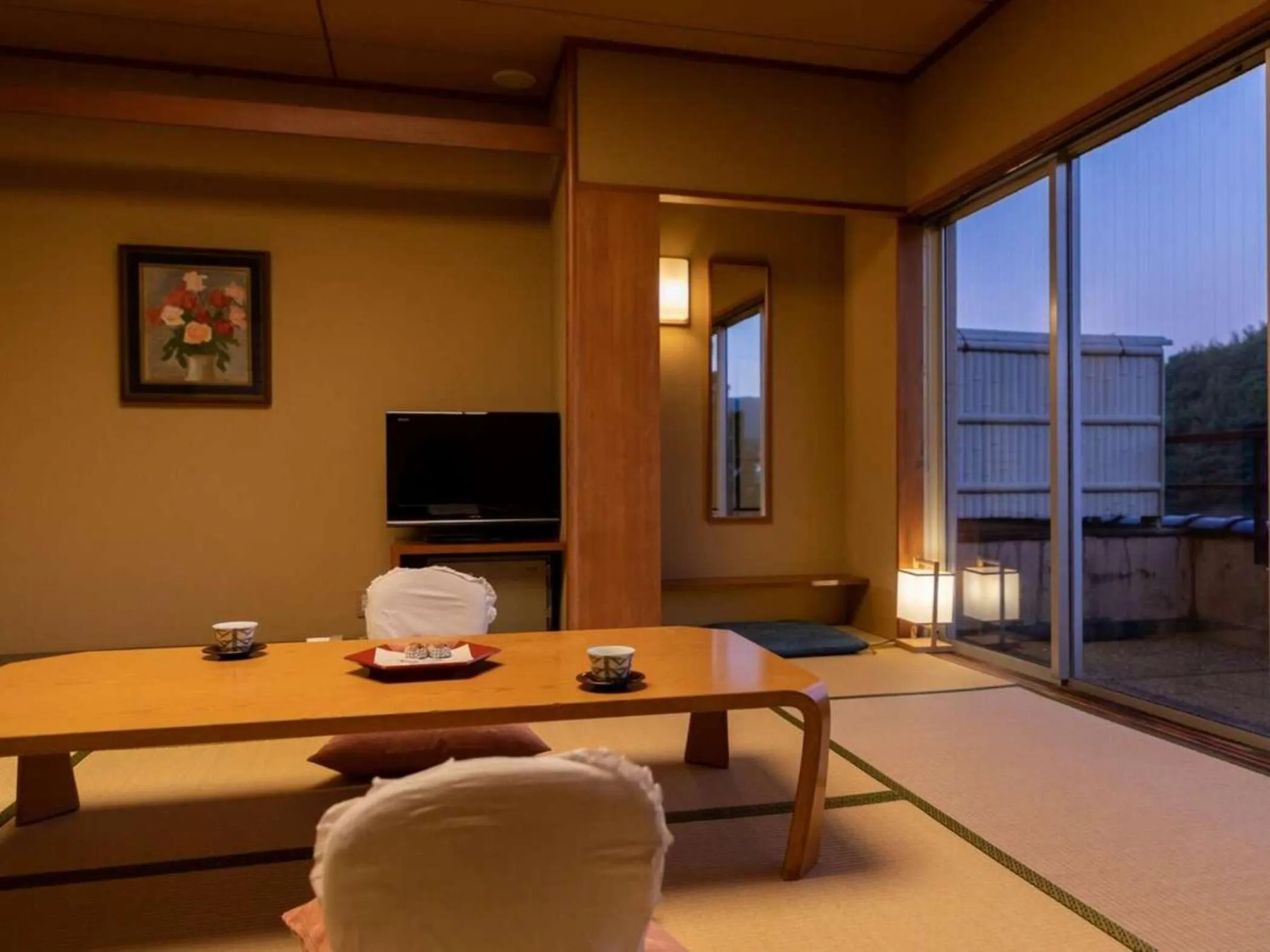 Photo of the whole room in RYOKAN OQOQ-Tamai Bekkan