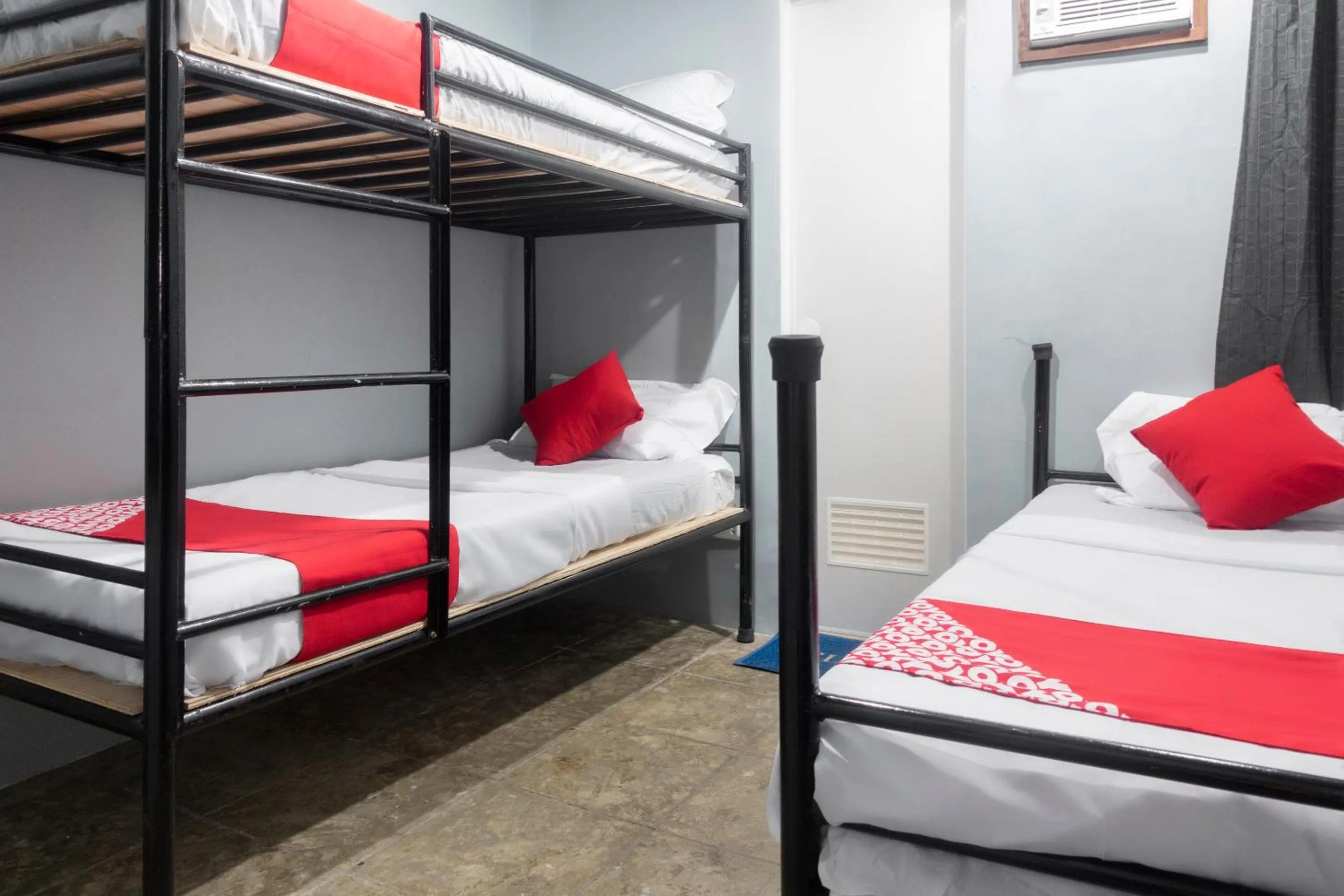 bunk bed, Bed in Abn Hostel