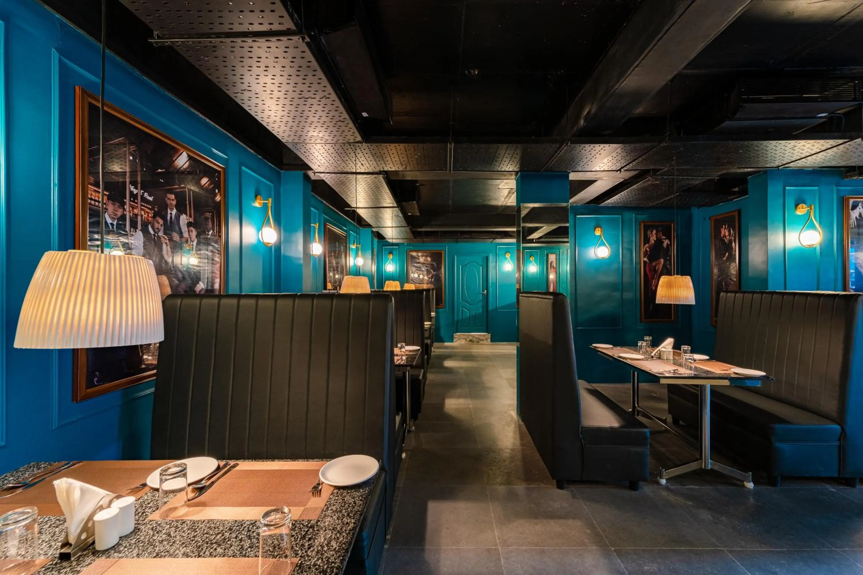 Lounge or bar in Rolling space