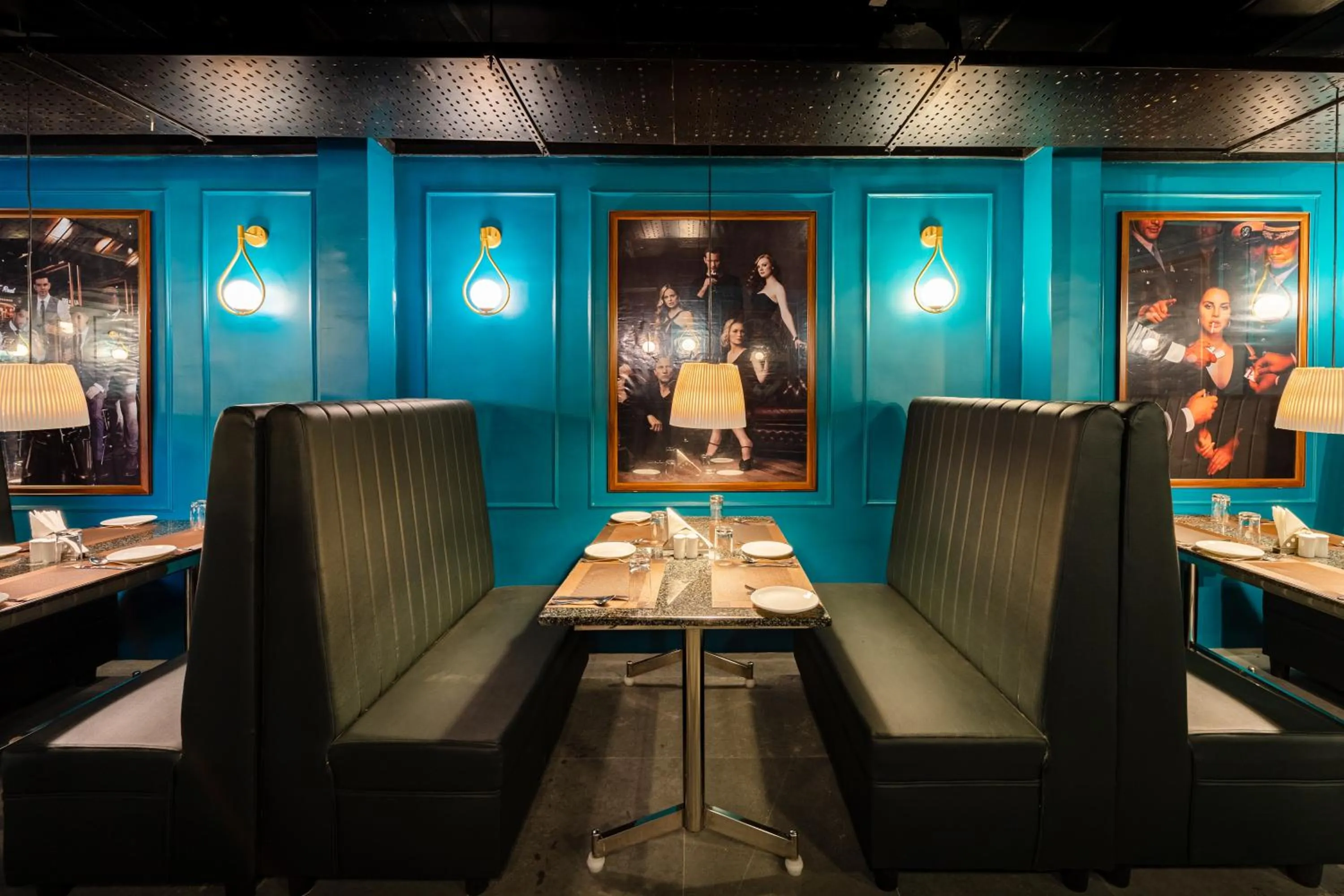 Lounge or bar in Rolling space