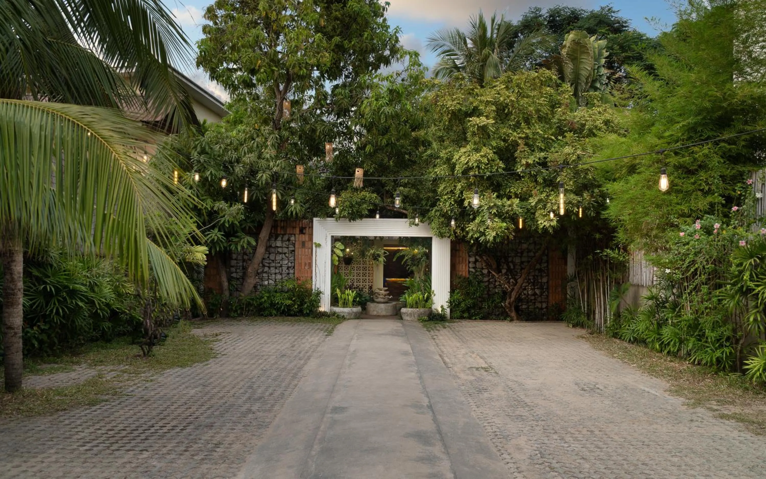 Facade/entrance in Home Indochine d'Angkor Hotel