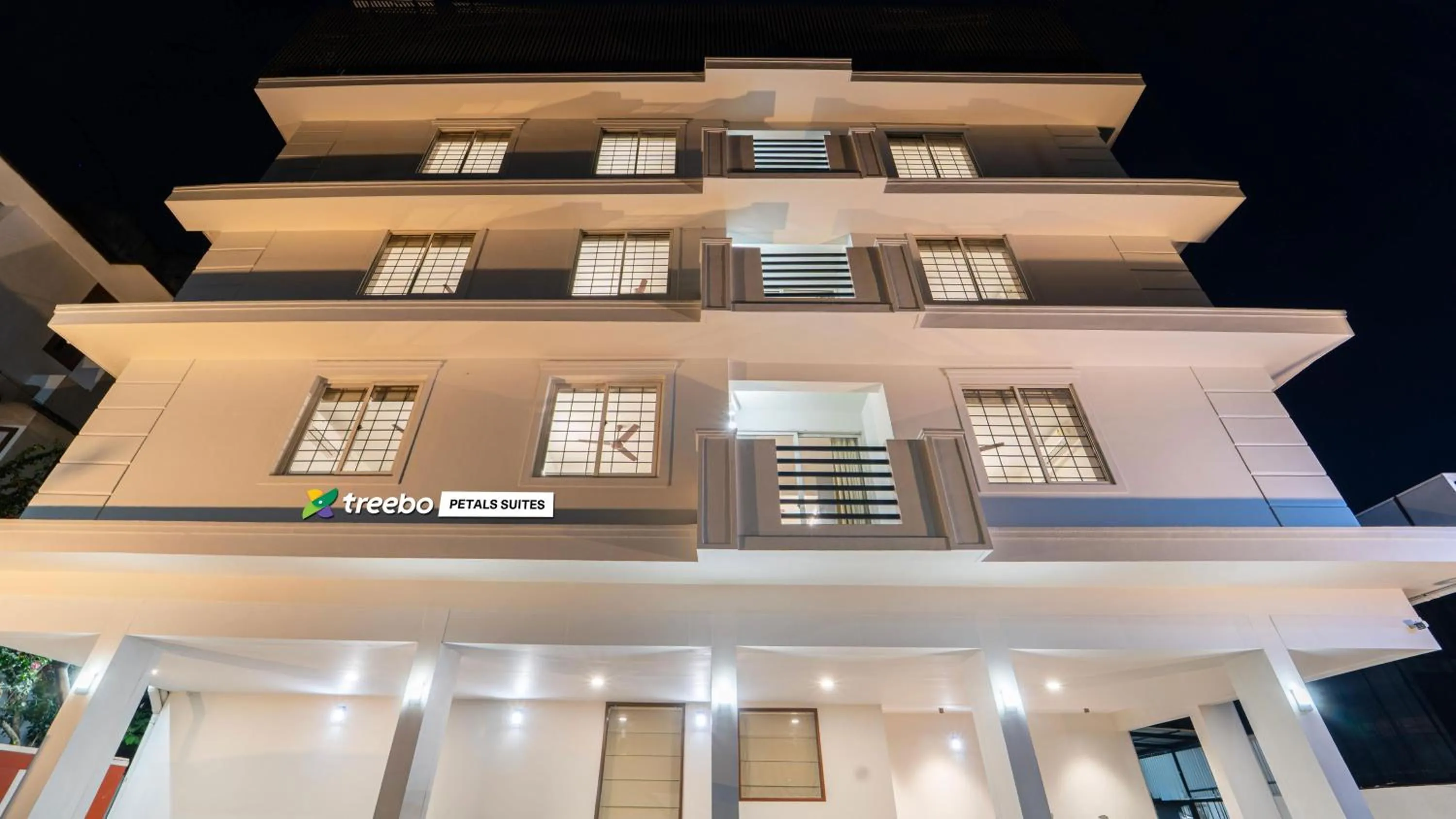 Property building in Treebo Petals Suites Marine Drive