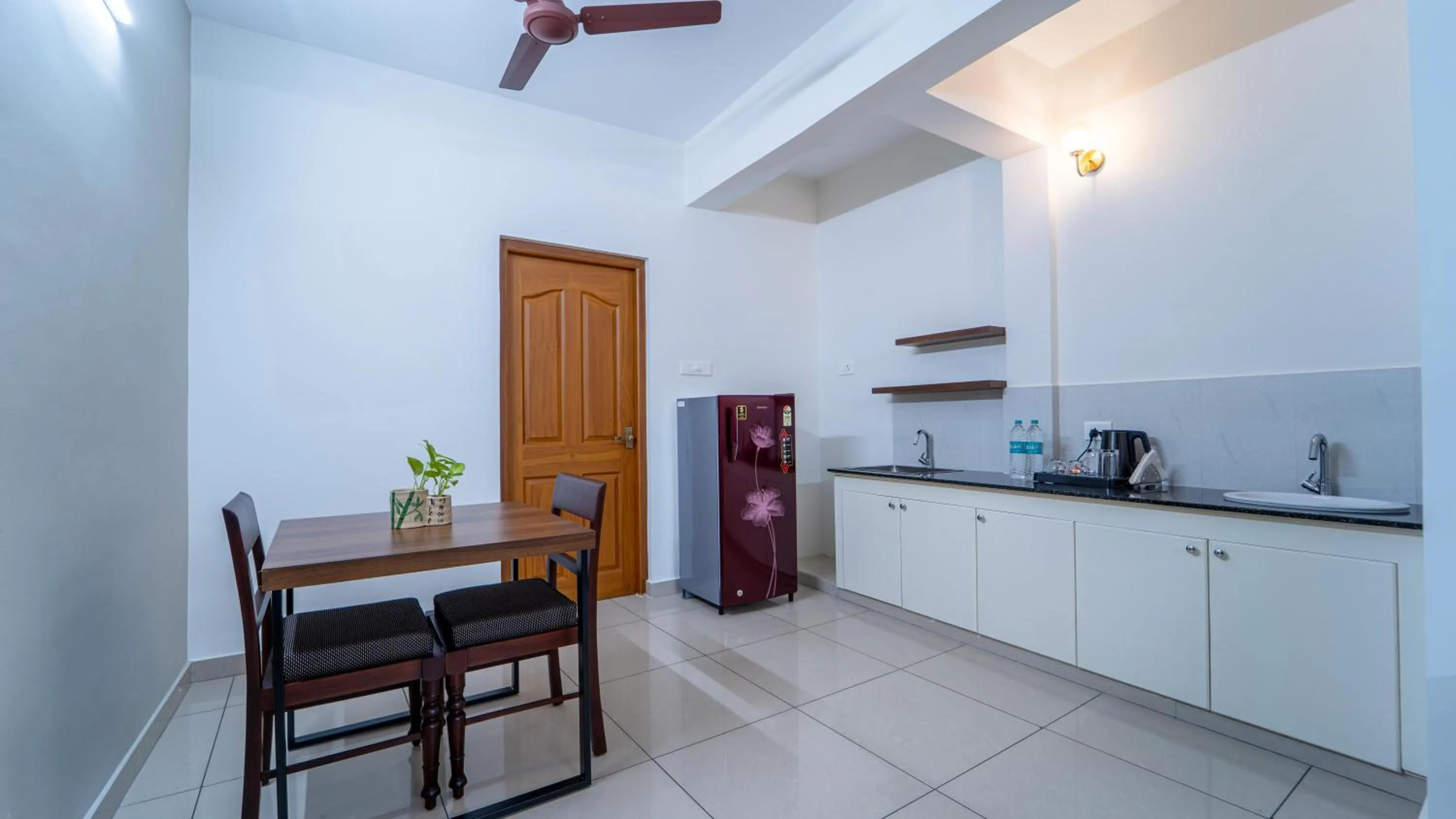 Living room in Treebo Petals Suites Marine Drive