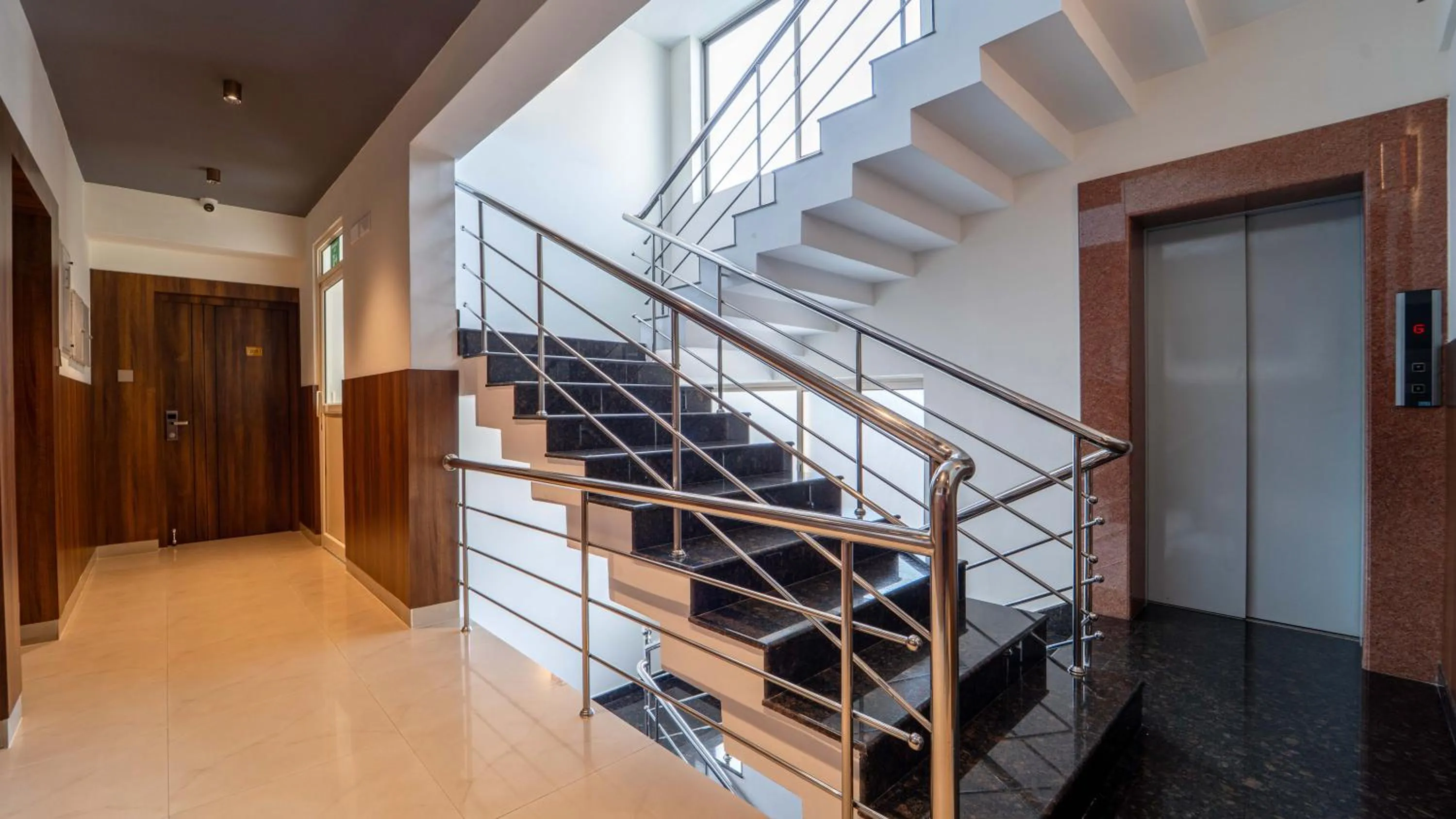 Lobby or reception in Treebo Petals Suites Marine Drive